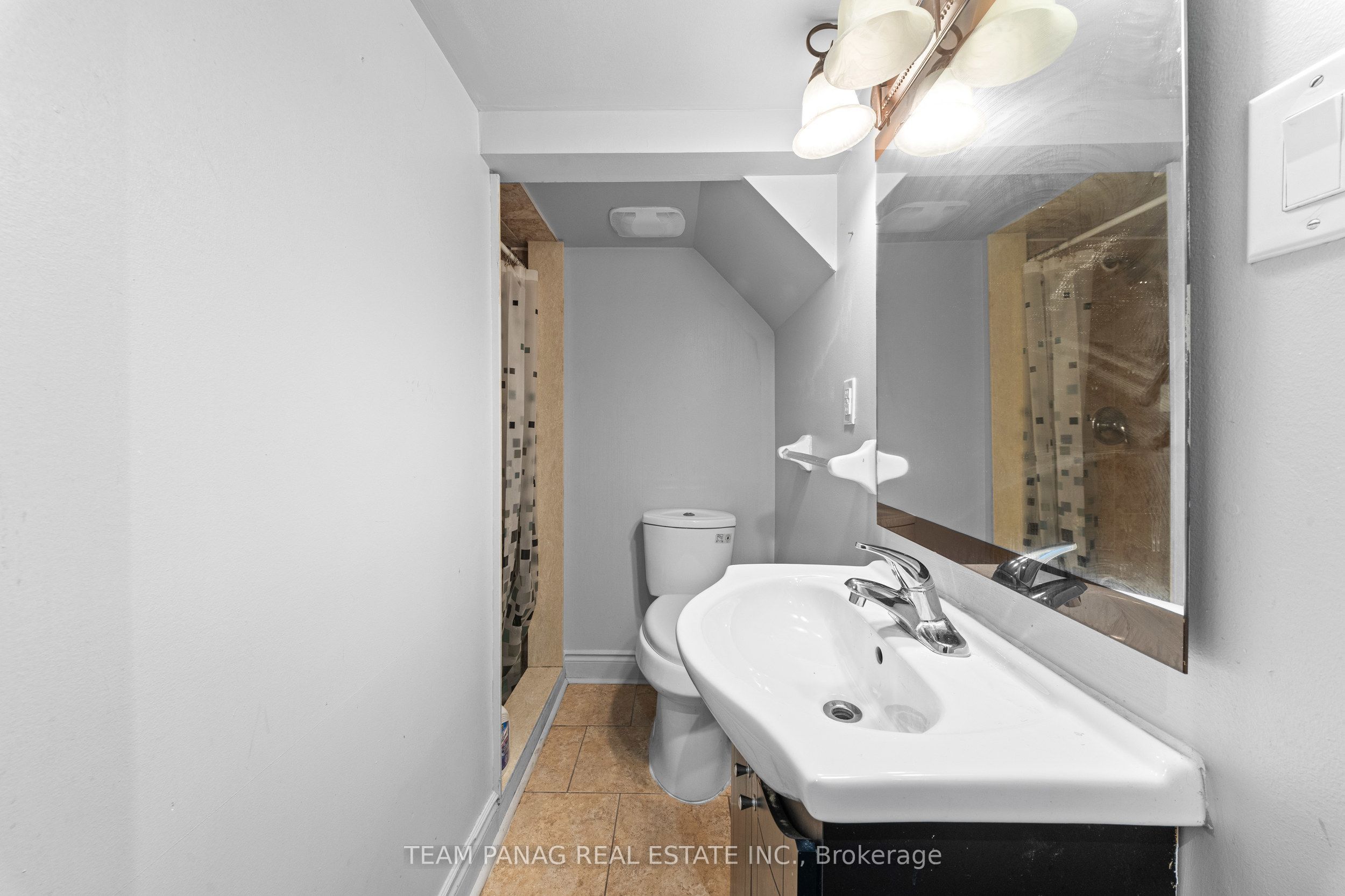 13 Seafair Crescent Property Photo 47