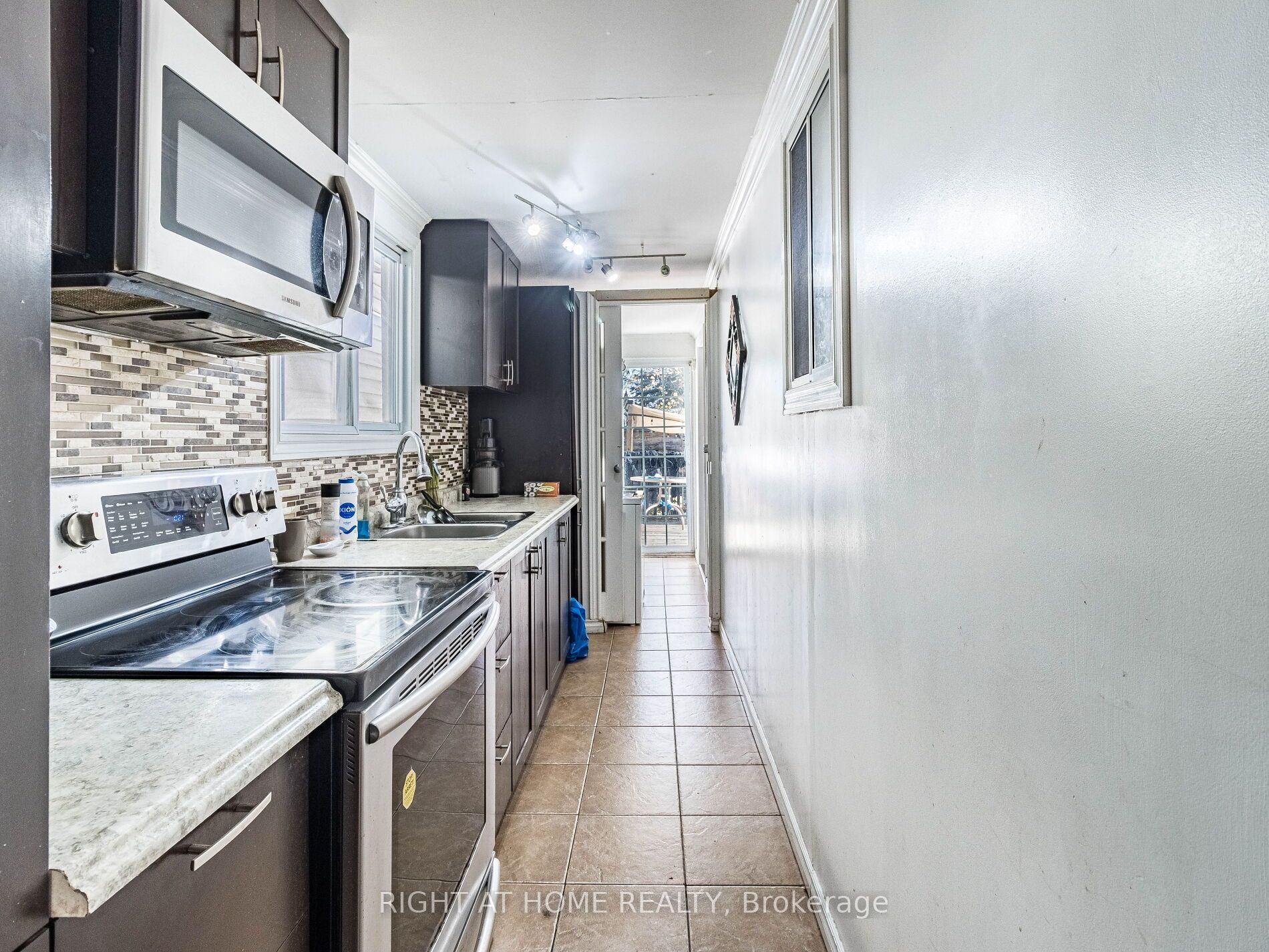 97 Twenty Ninth Street Property Photo 14