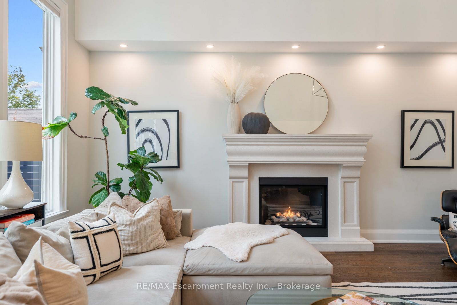 1394 Waverly Avenue Property Photo 17