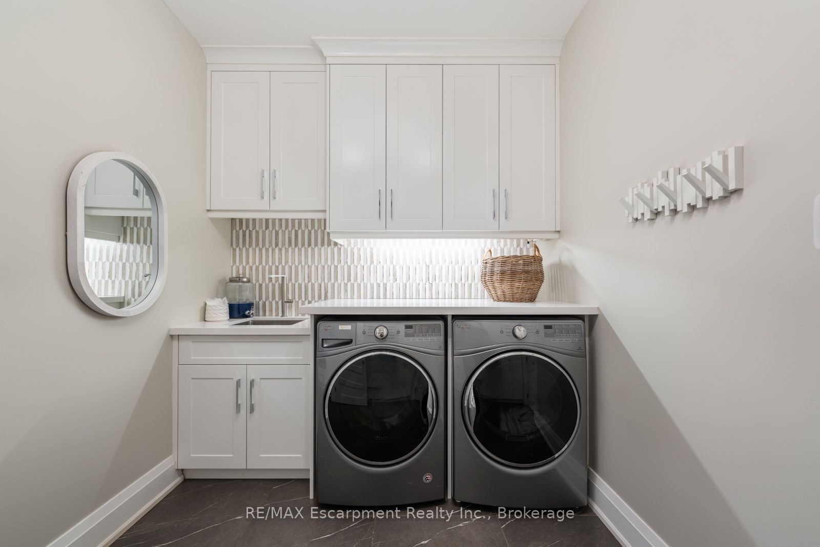 1394 Waverly Avenue Property Photo 18