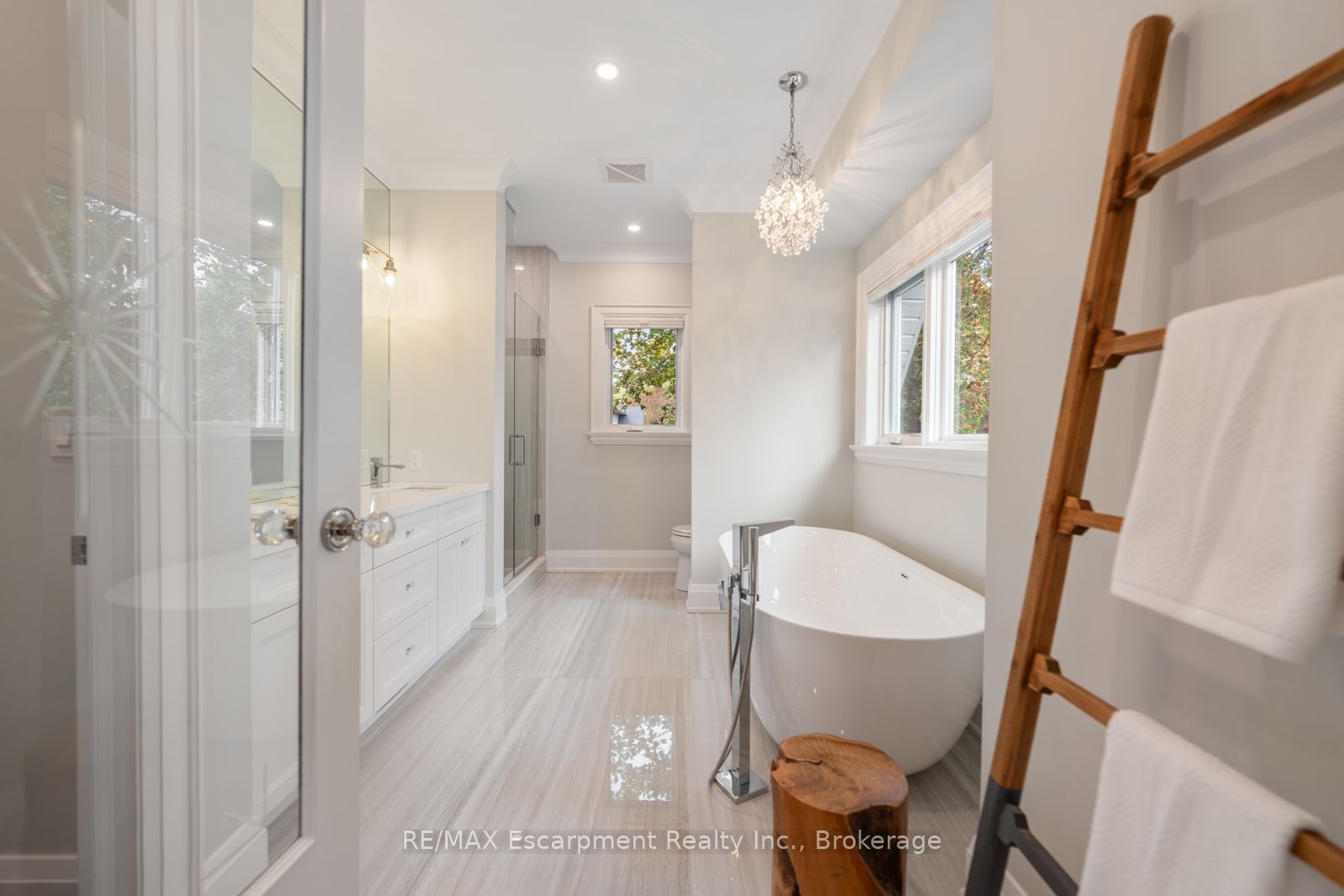 1394 Waverly Avenue Property Photo 28