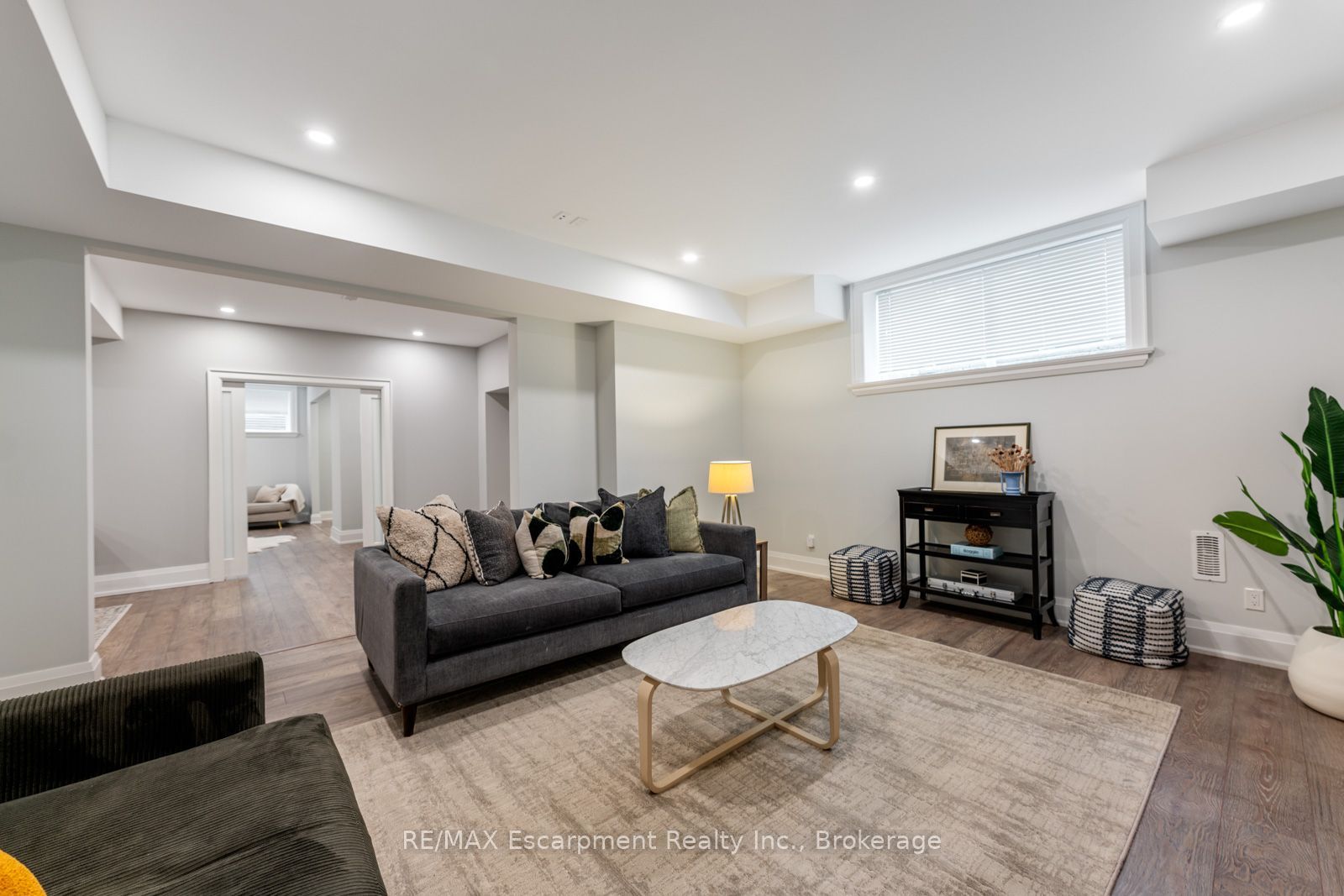 1394 Waverly Avenue Property Photo 40