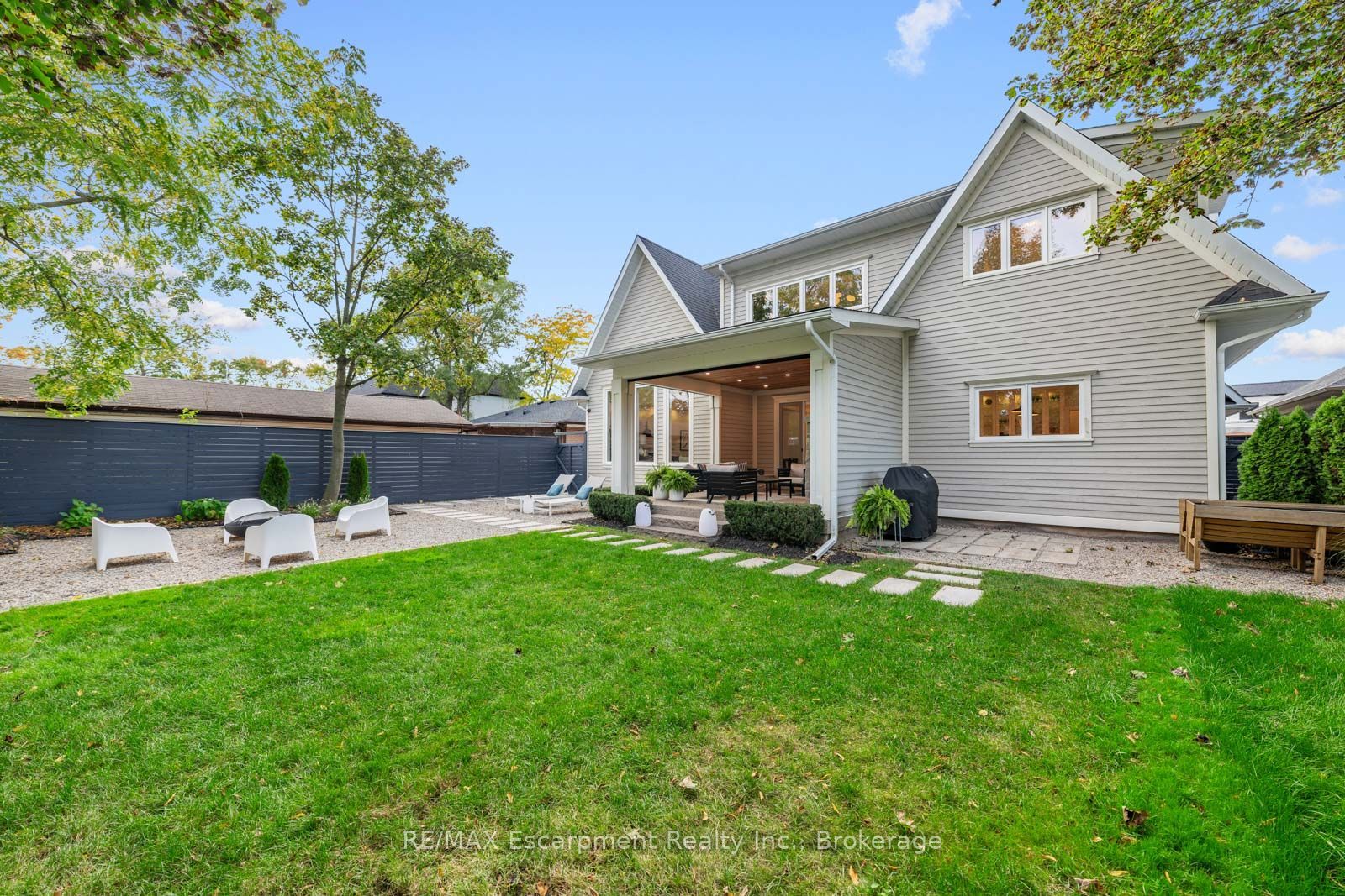 1394 Waverly Avenue Property Photo 46