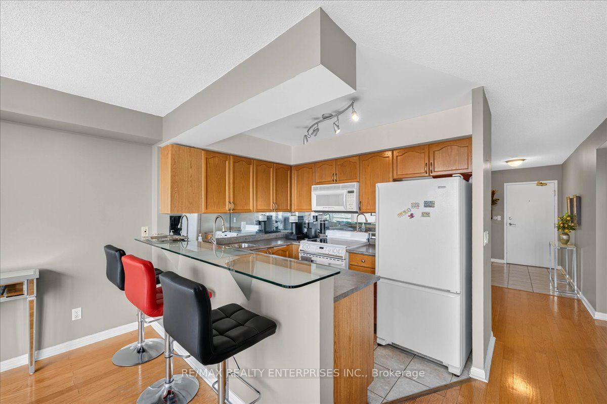 1150 Parkwest Place 403 Property Photo 13