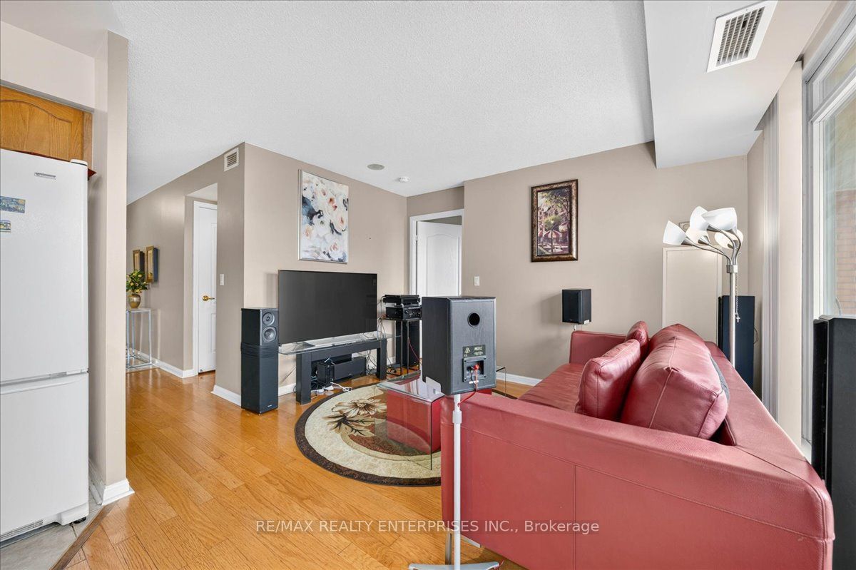 1150 Parkwest Place 403 Property Photo 22