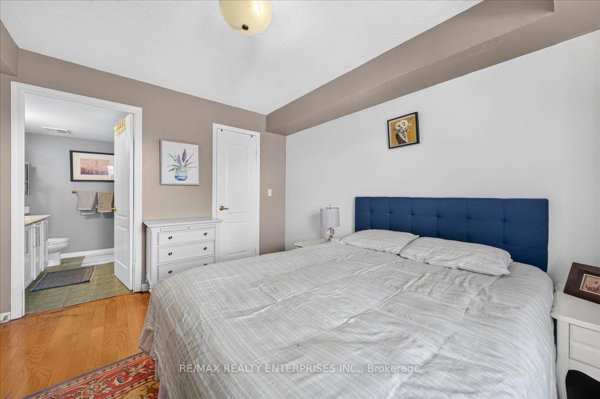 1150 Parkwest Place 403 Property Photo 27