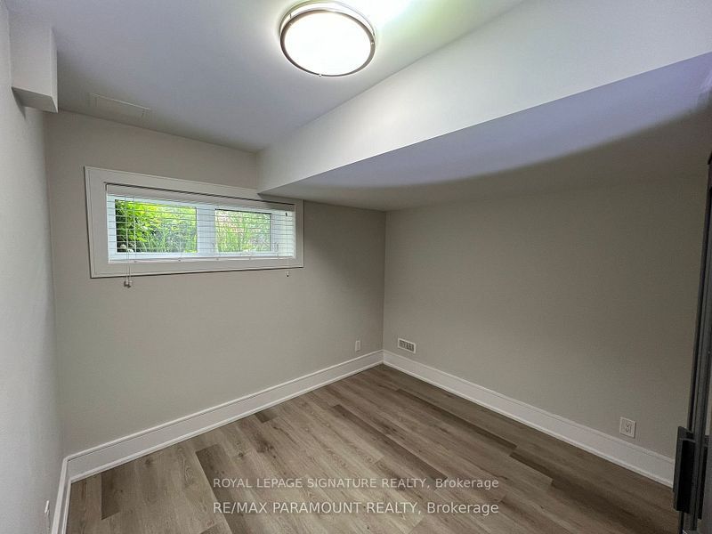 4 Charleston Road Lower Level Property Photo 11