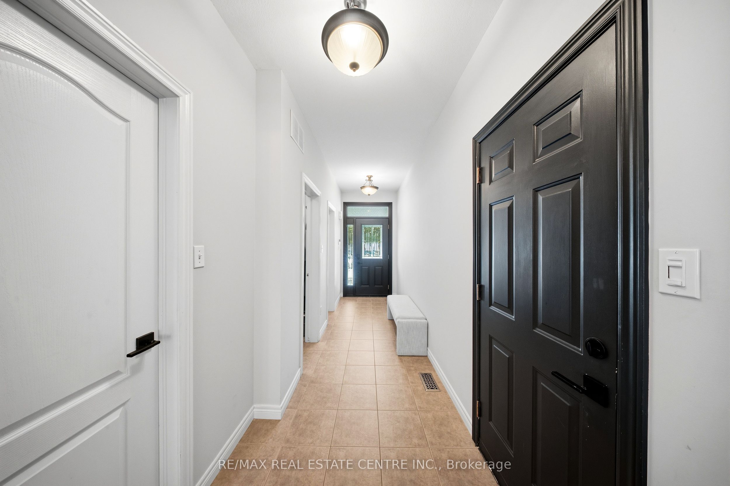5300 Picketts Way Property Photo 7