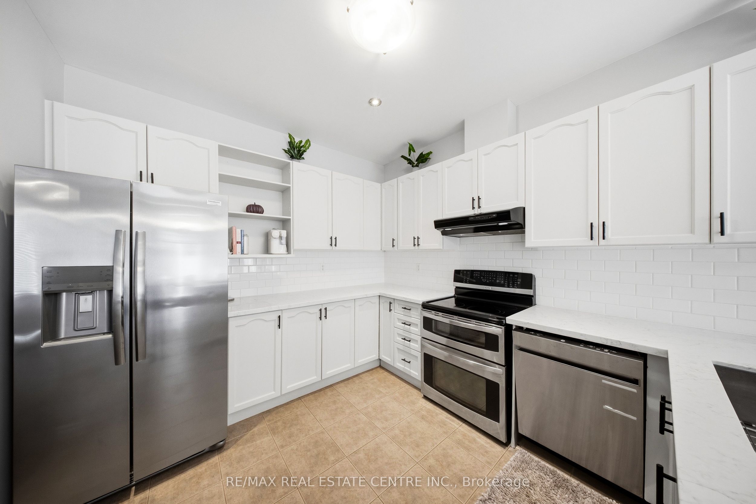 5300 Picketts Way Property Photo 22