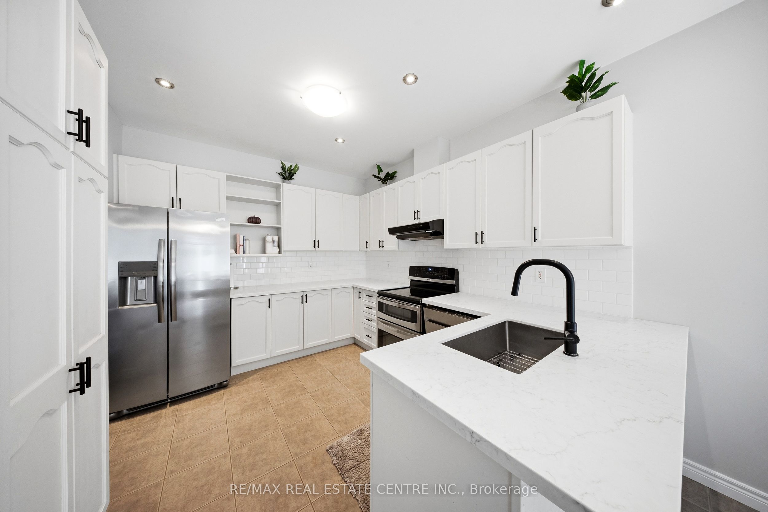 5300 Picketts Way Property Photo 23