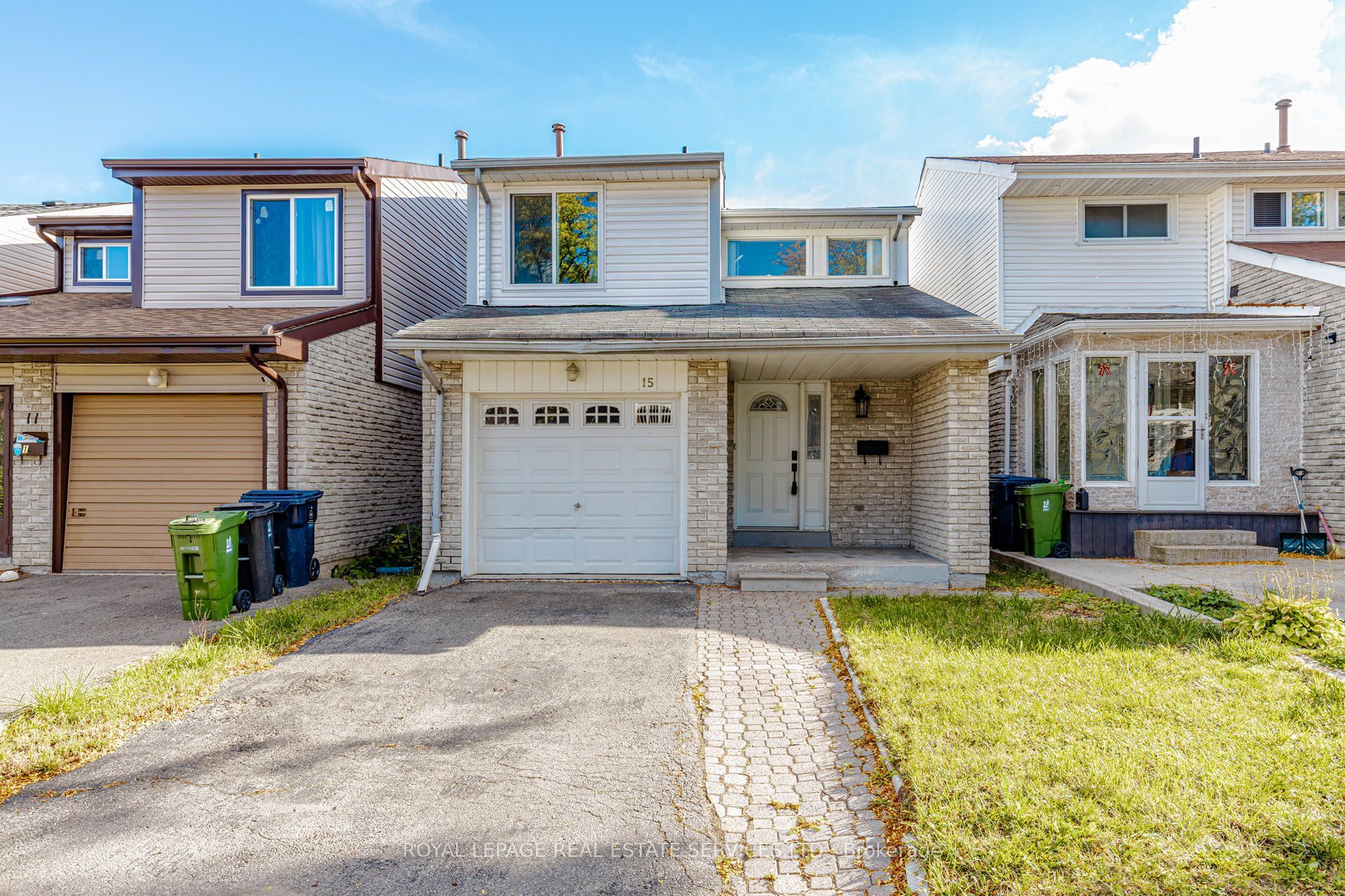 15 Huson Court Property Photo 1