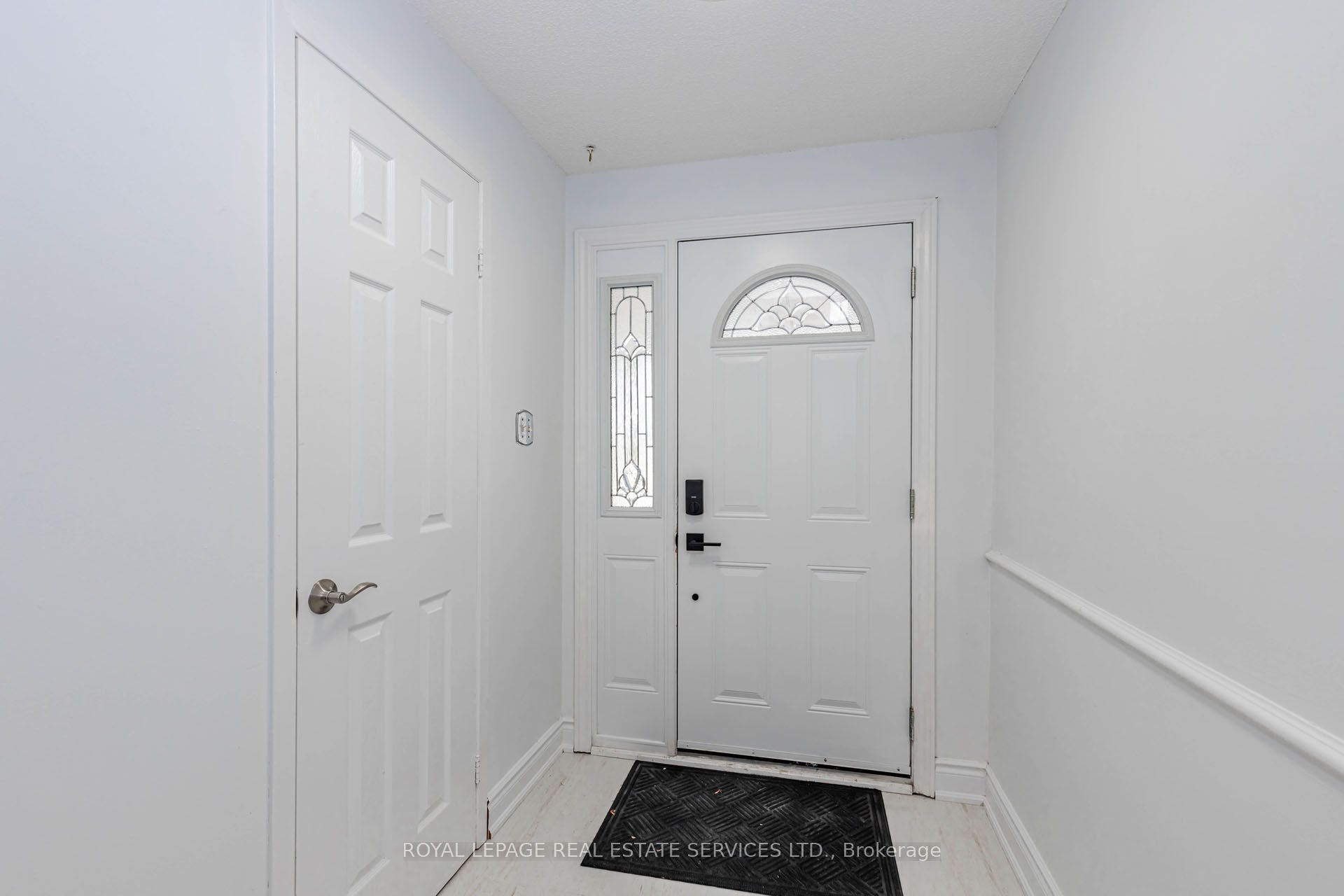 15 Huson Court Property Photo 4