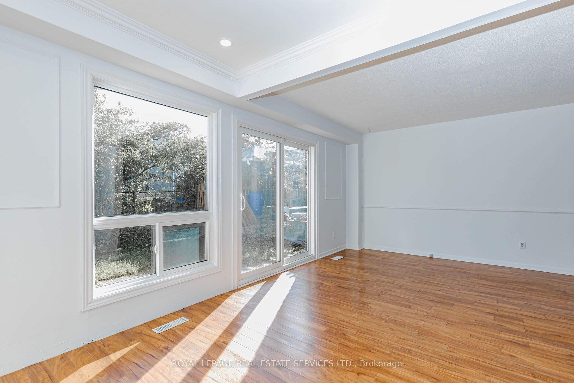 15 Huson Court Property Photo 15
