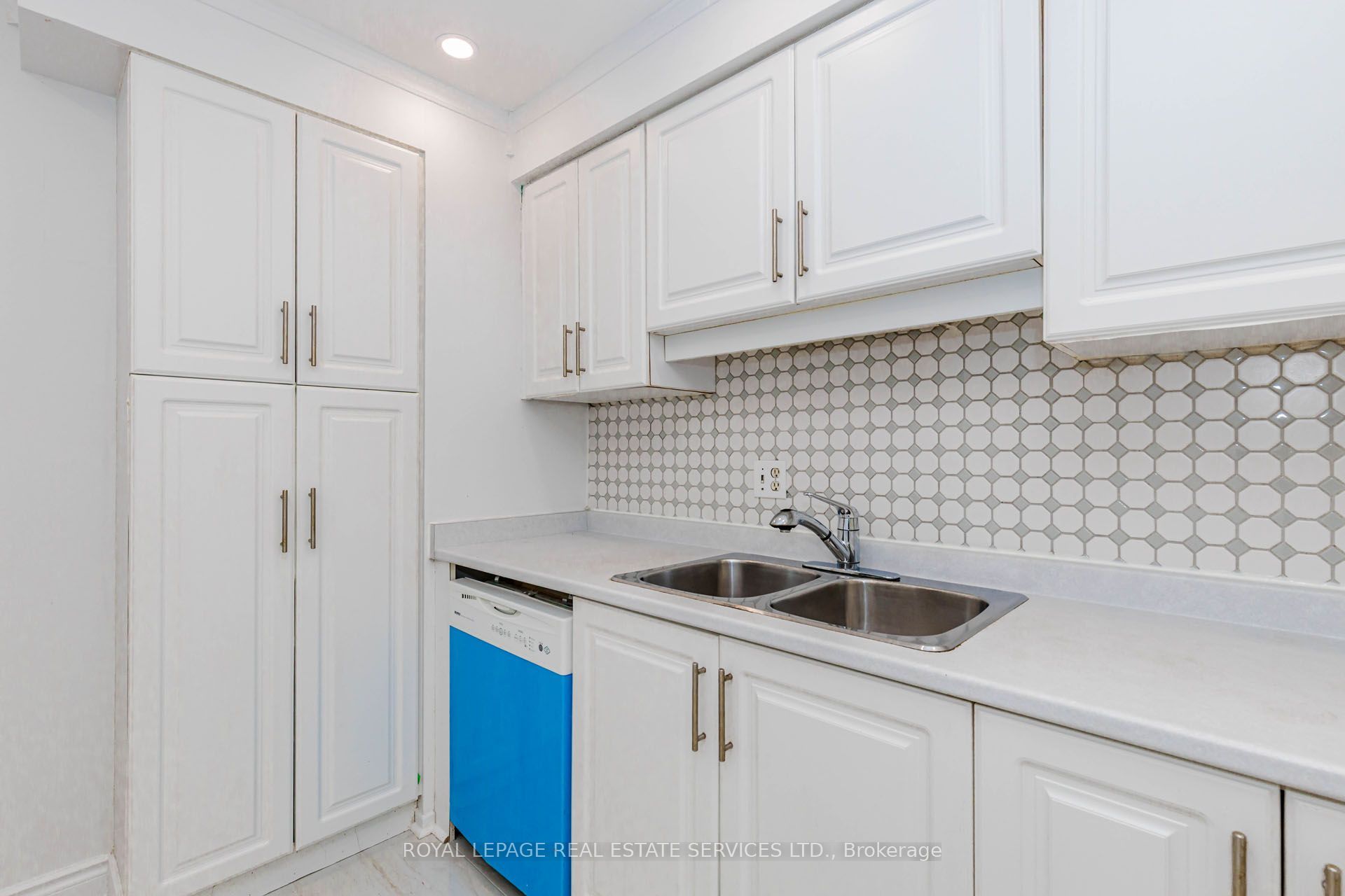 15 Huson Court Property Photo 18
