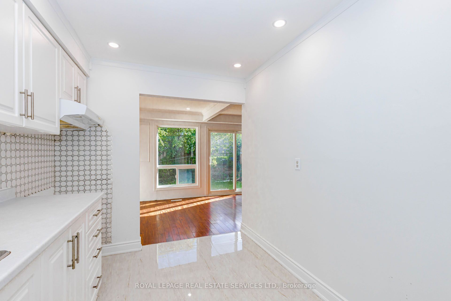 15 Huson Court Property Photo 20
