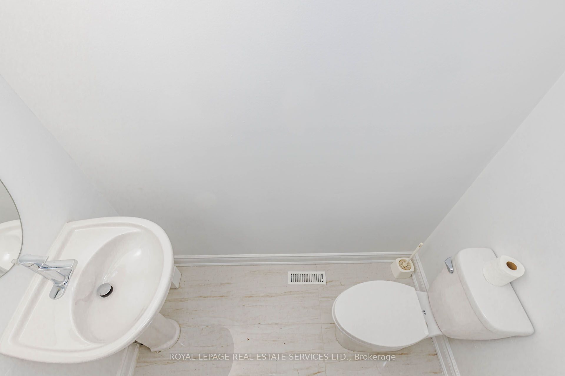 15 Huson Court Property Photo 22