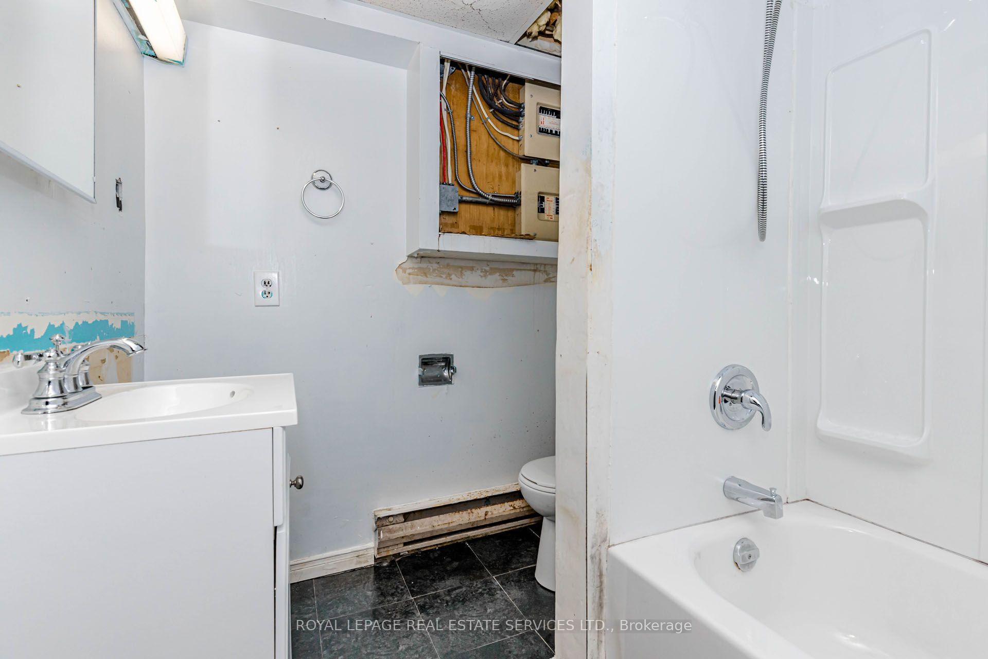 15 Huson Court Property Photo 34