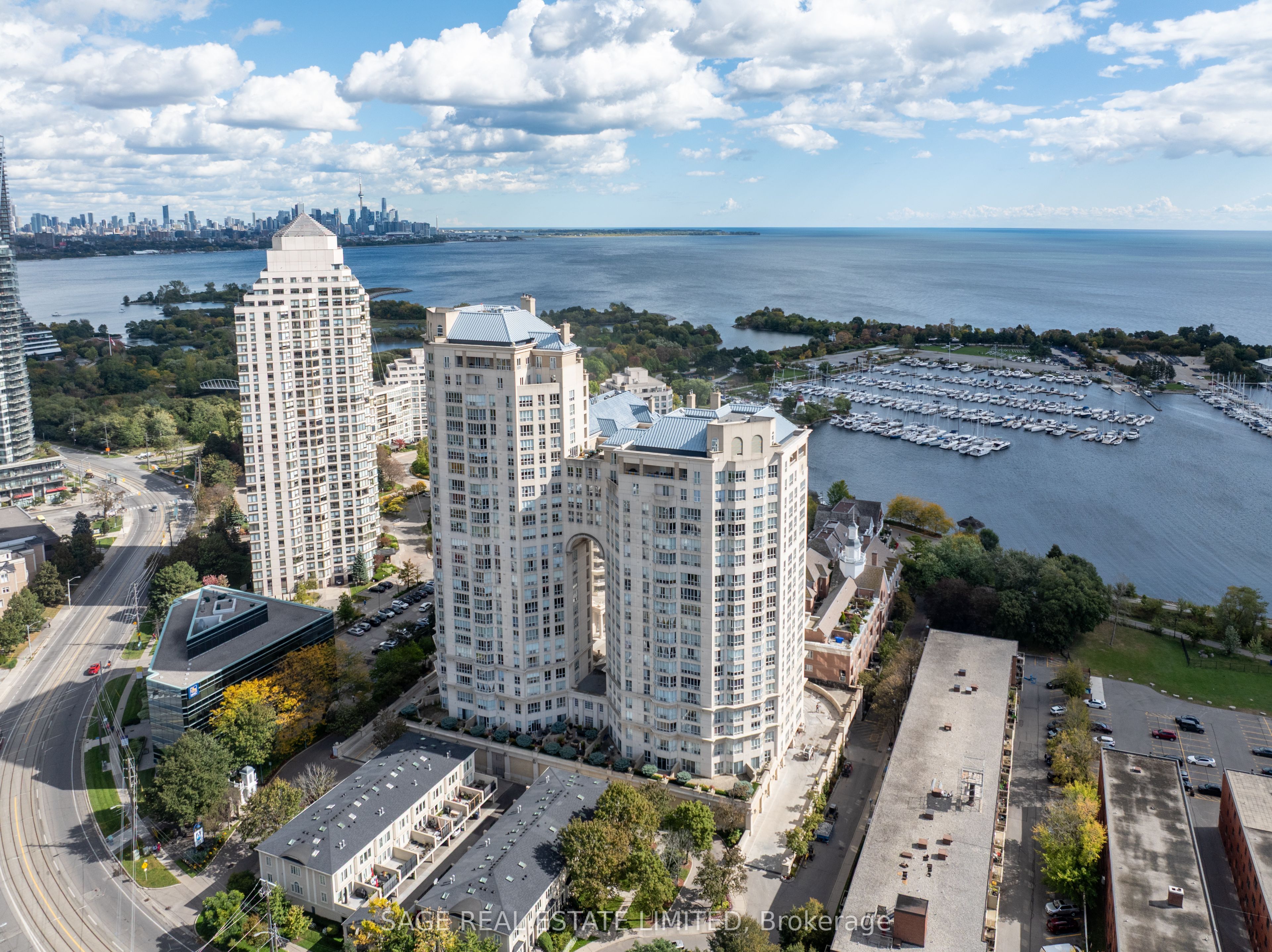 2285 Lake Shore Boulevard W 1806 Property Photo 1