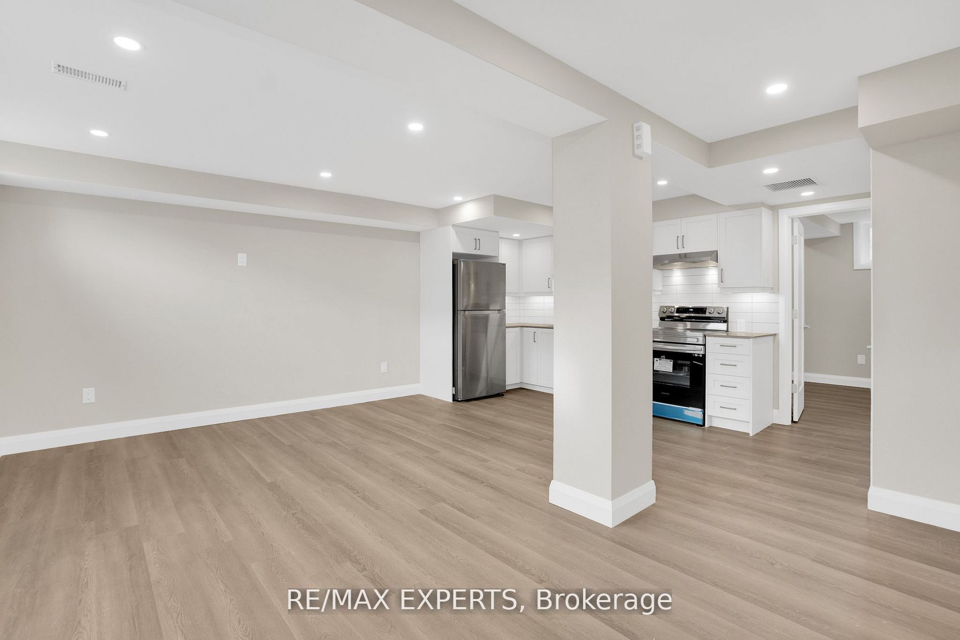 438 Glen Park Avenue Property Photo 6
