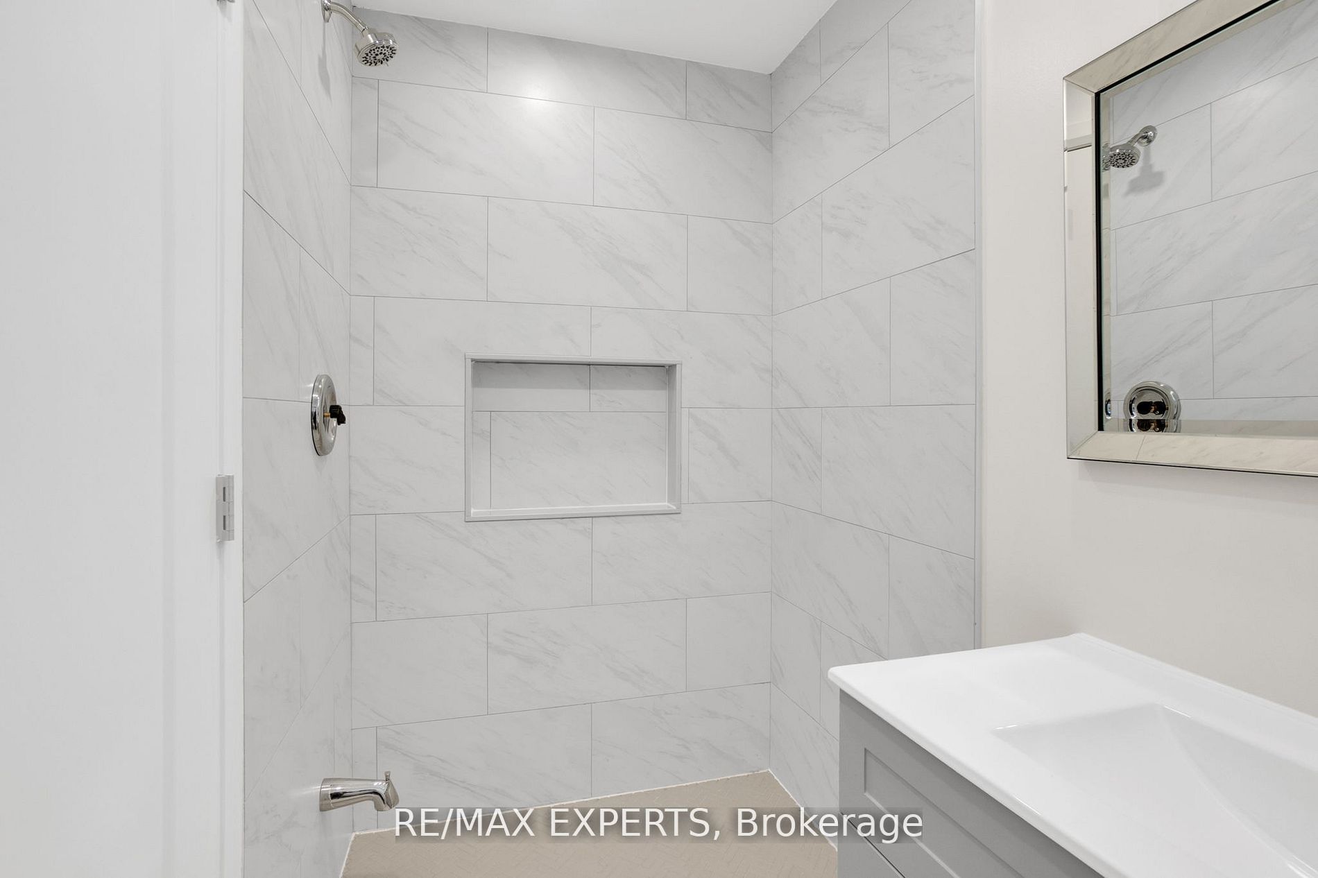 438 Glen Park Avenue Property Photo 8