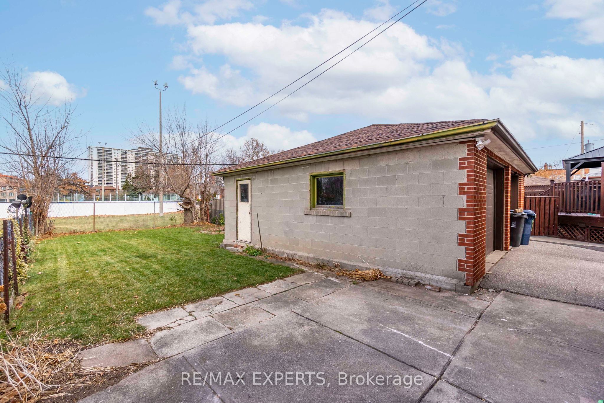 438 Glen Park Avenue Property Photo 10