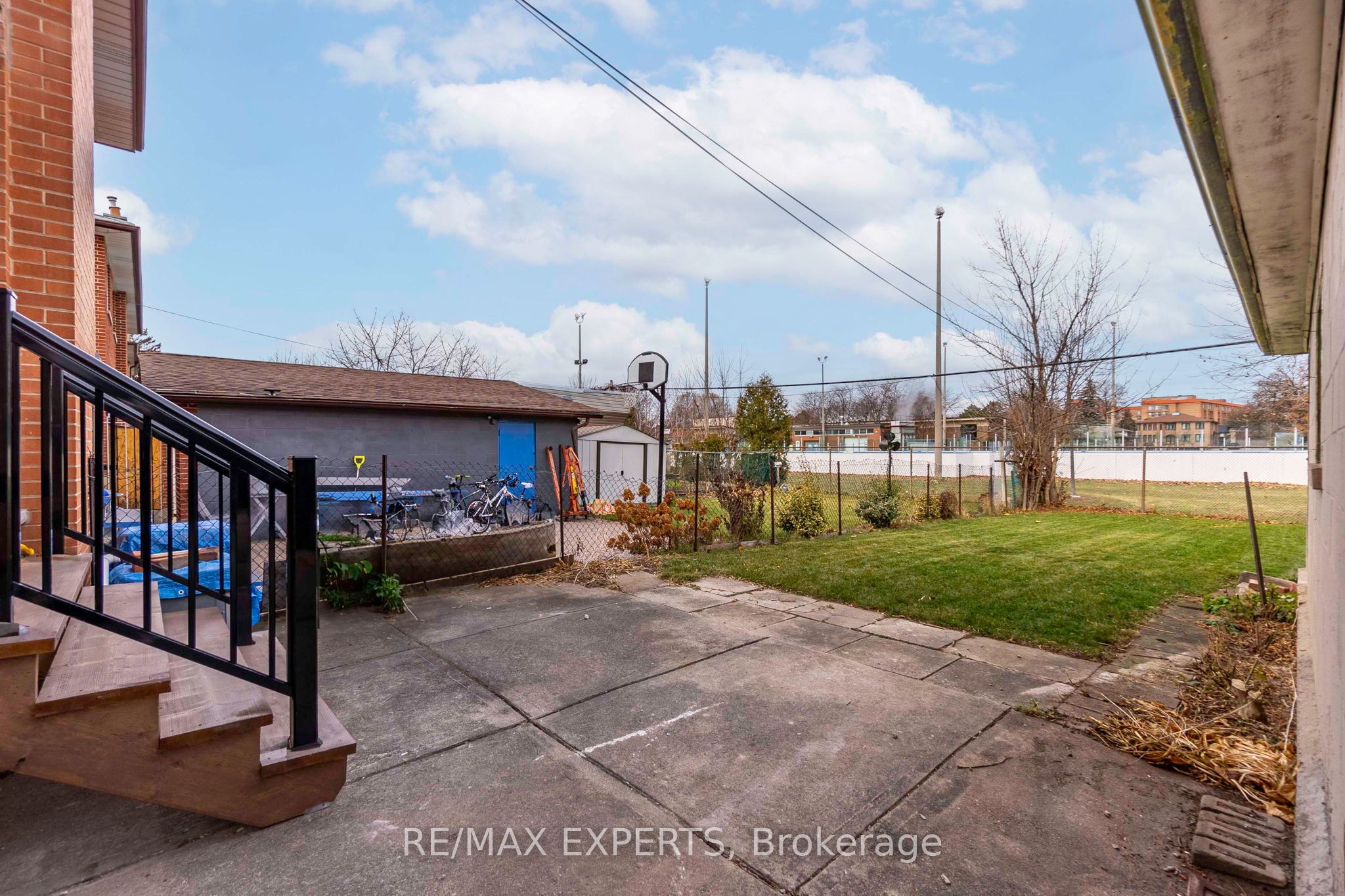 438 Glen Park Avenue Property Photo 11