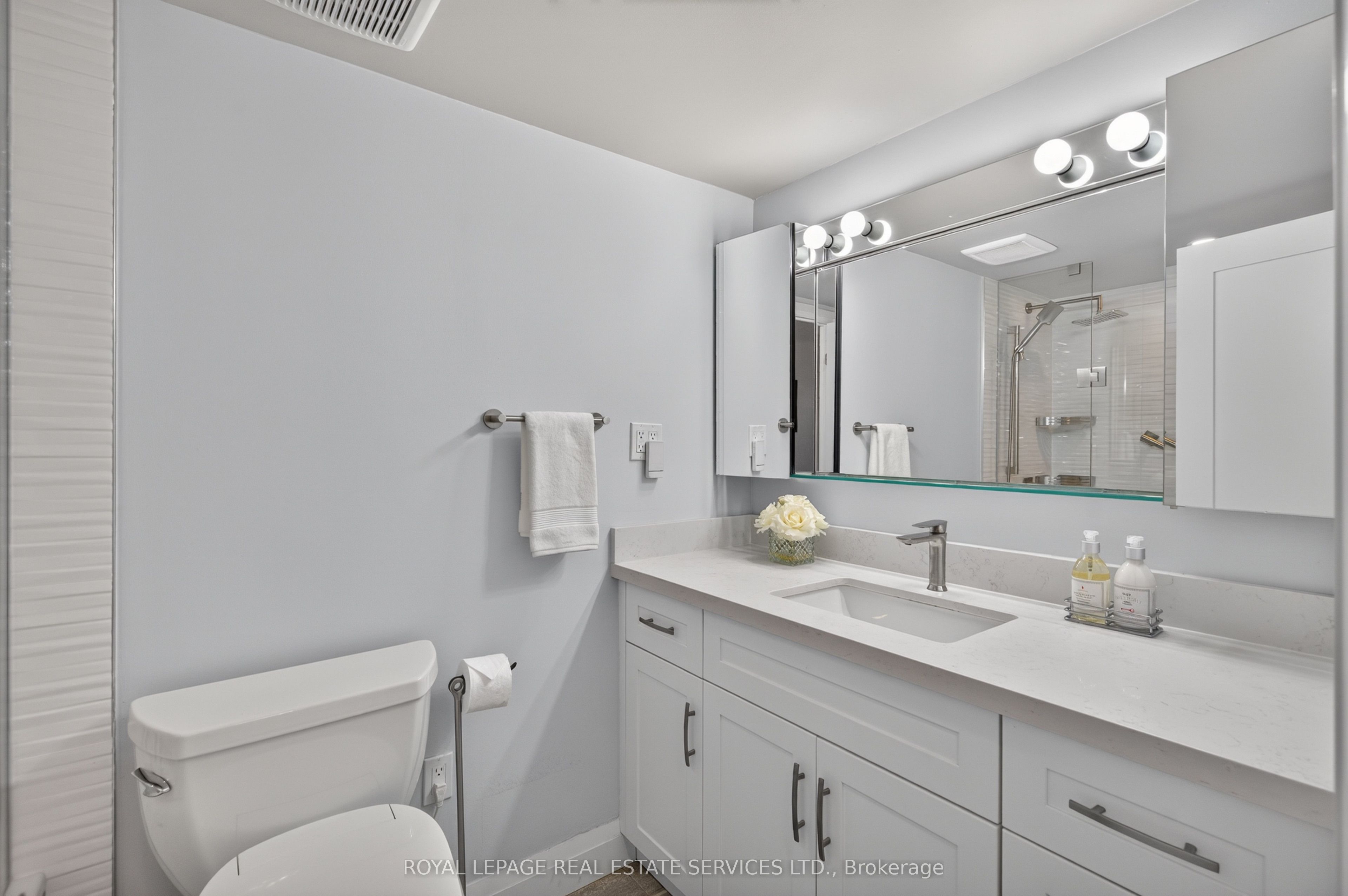 2185 Marine Drive 1001 Property Photo 40