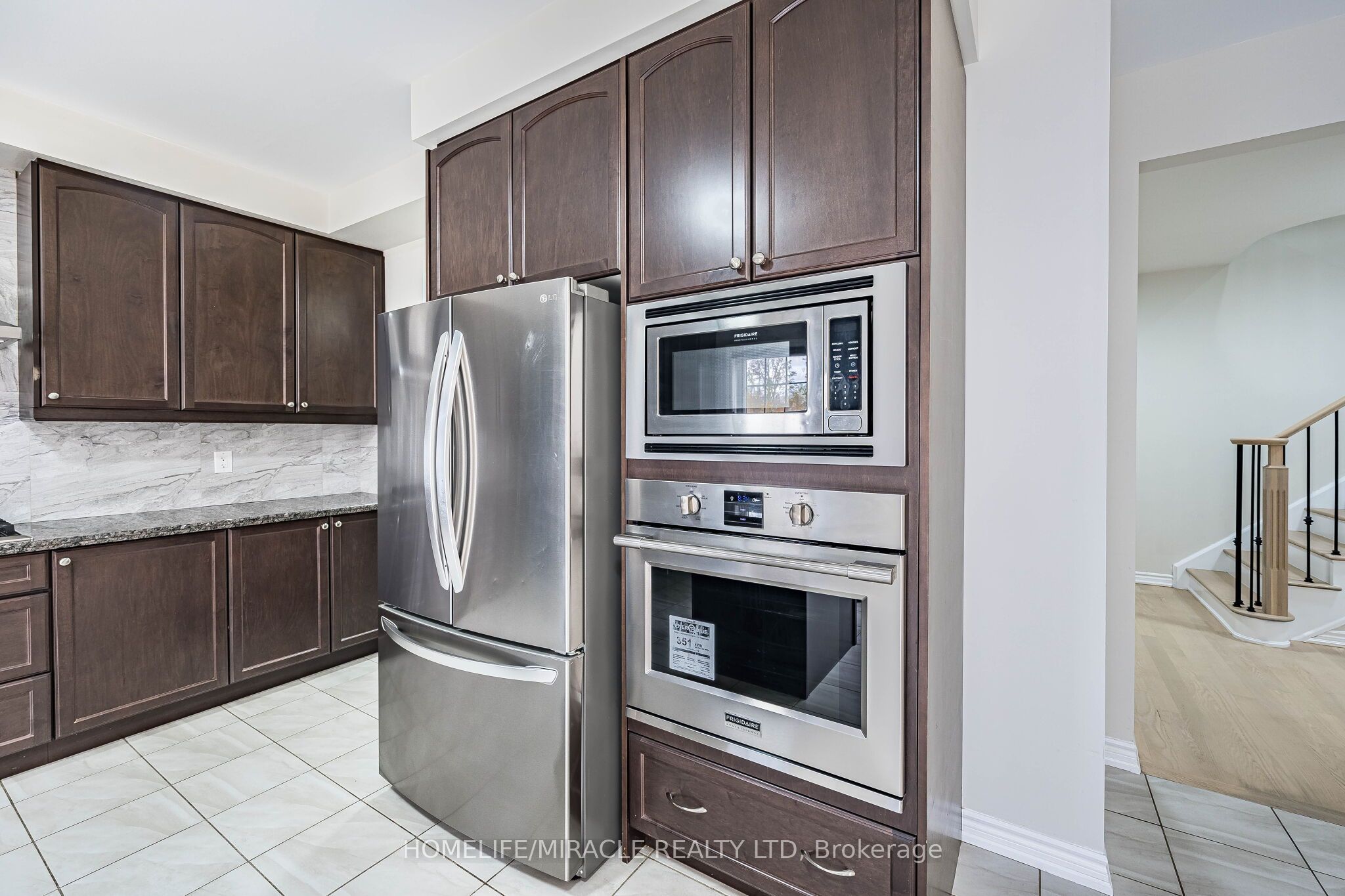 372 Remembrance Road Property Photo 16