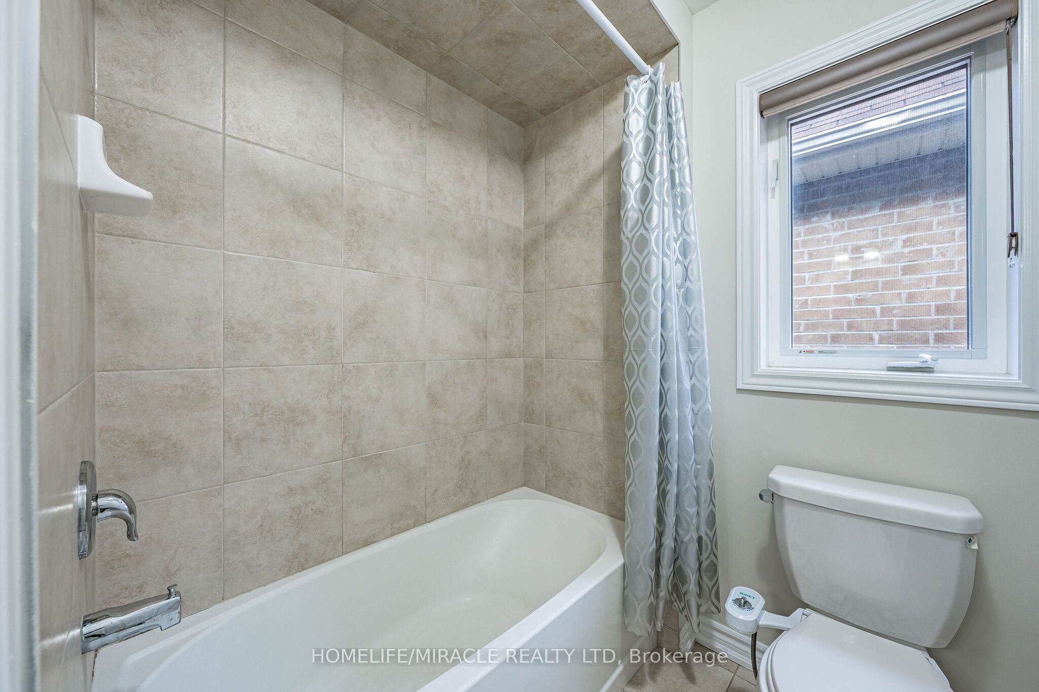 372 Remembrance Road Property Photo 43