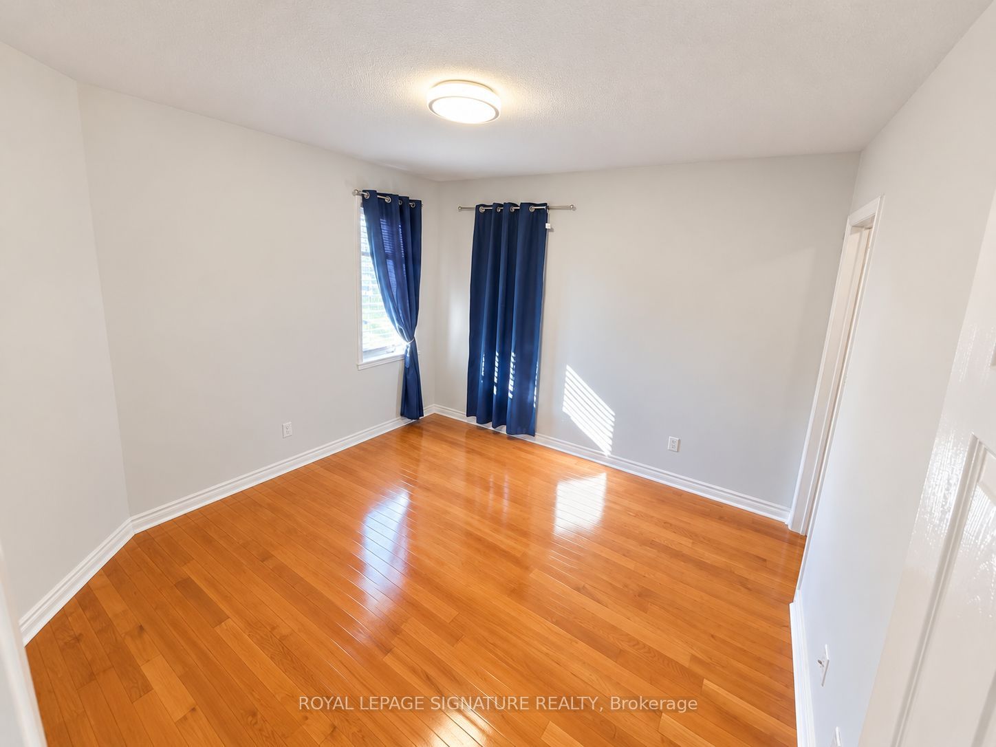 454 Huntington Ridge Drive Property Photo 8