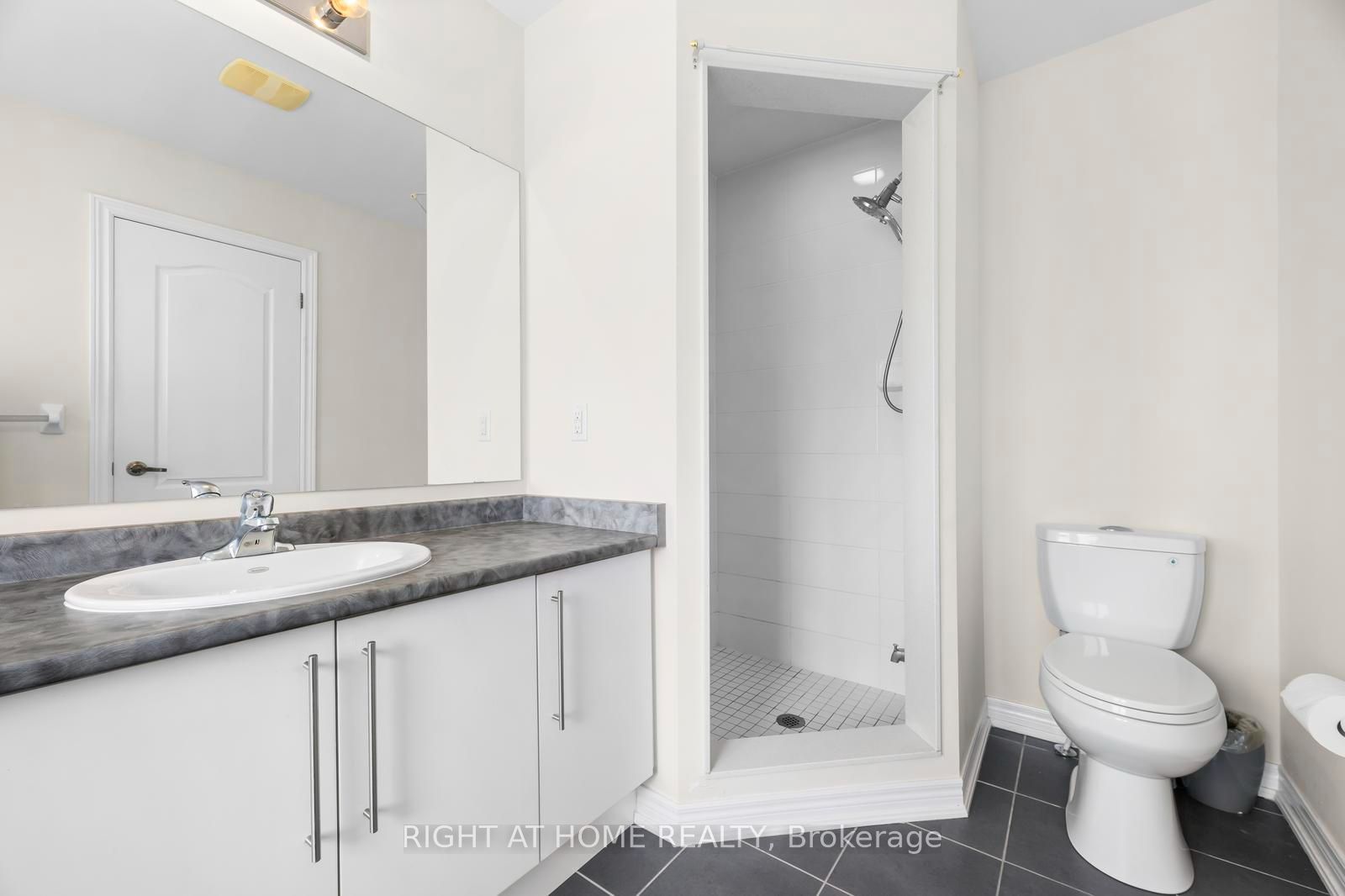 41 Coastline Drive Property Photo 24