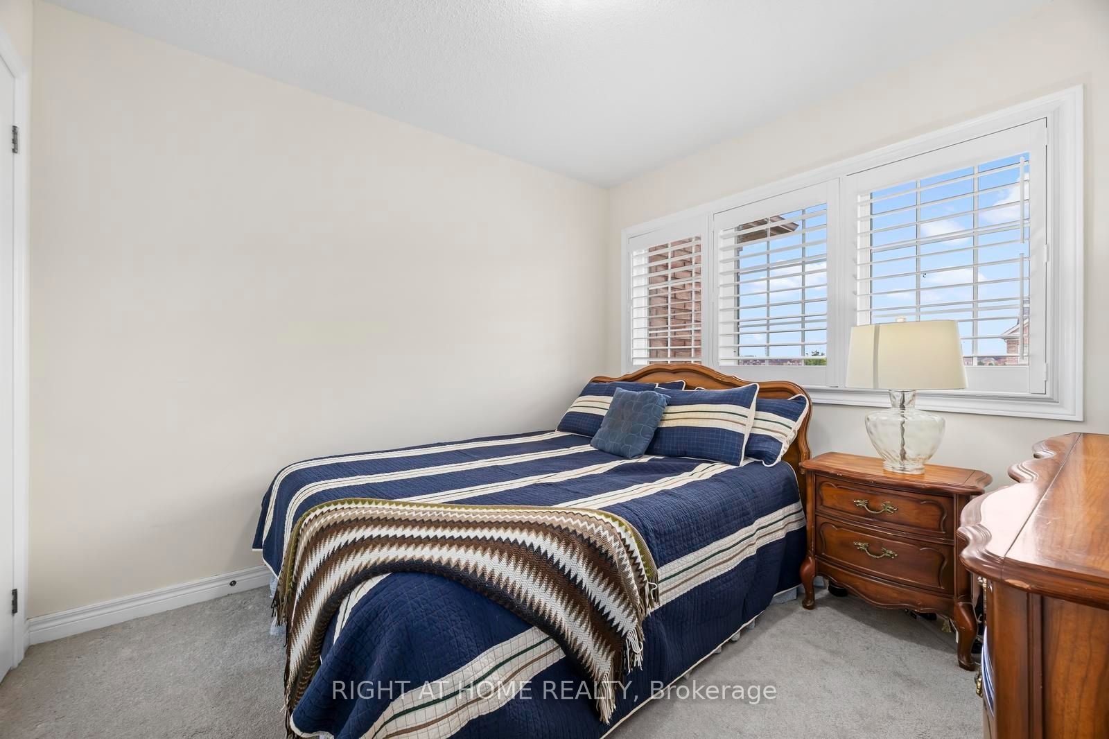 41 Coastline Drive Property Photo 25