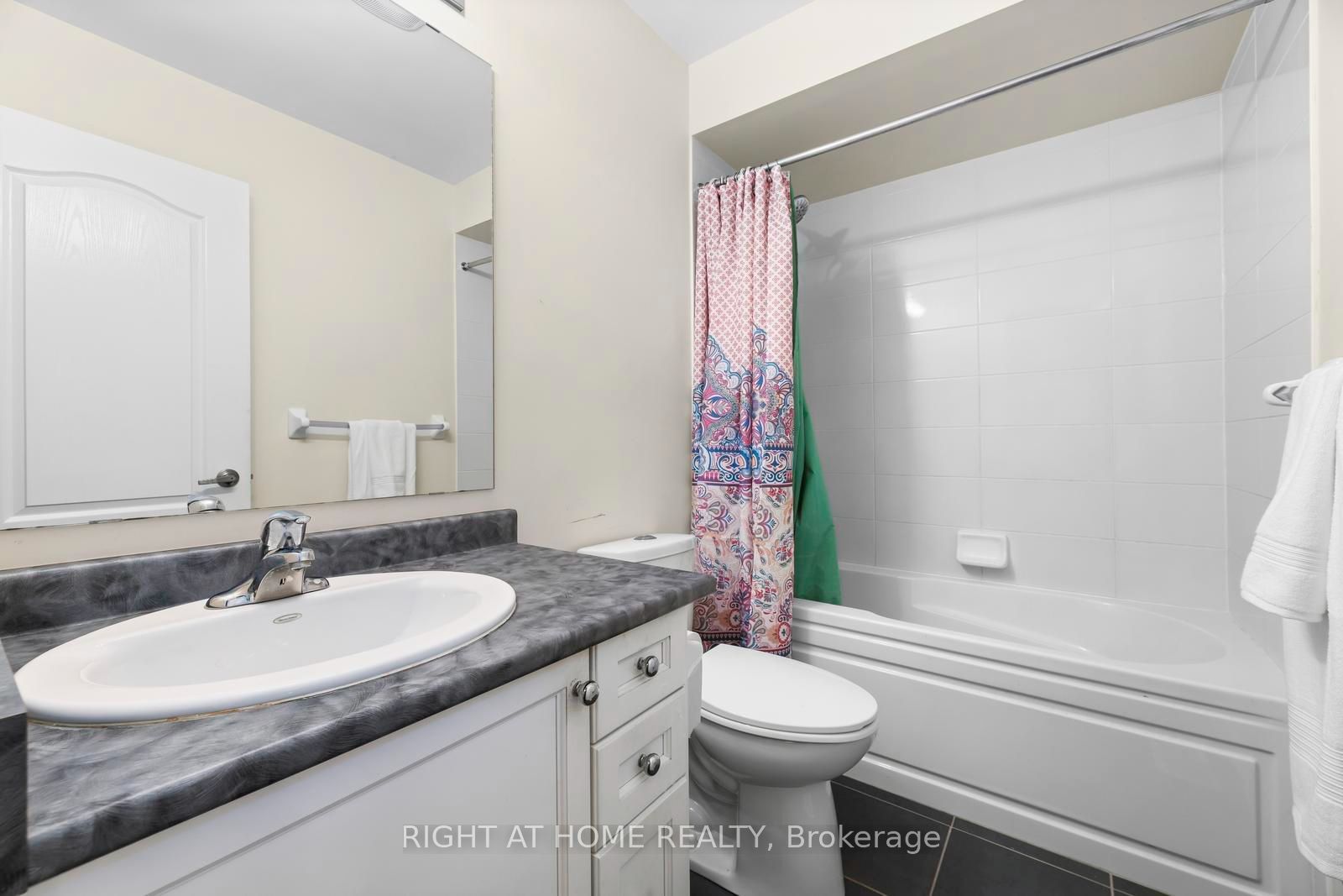 41 Coastline Drive Property Photo 28