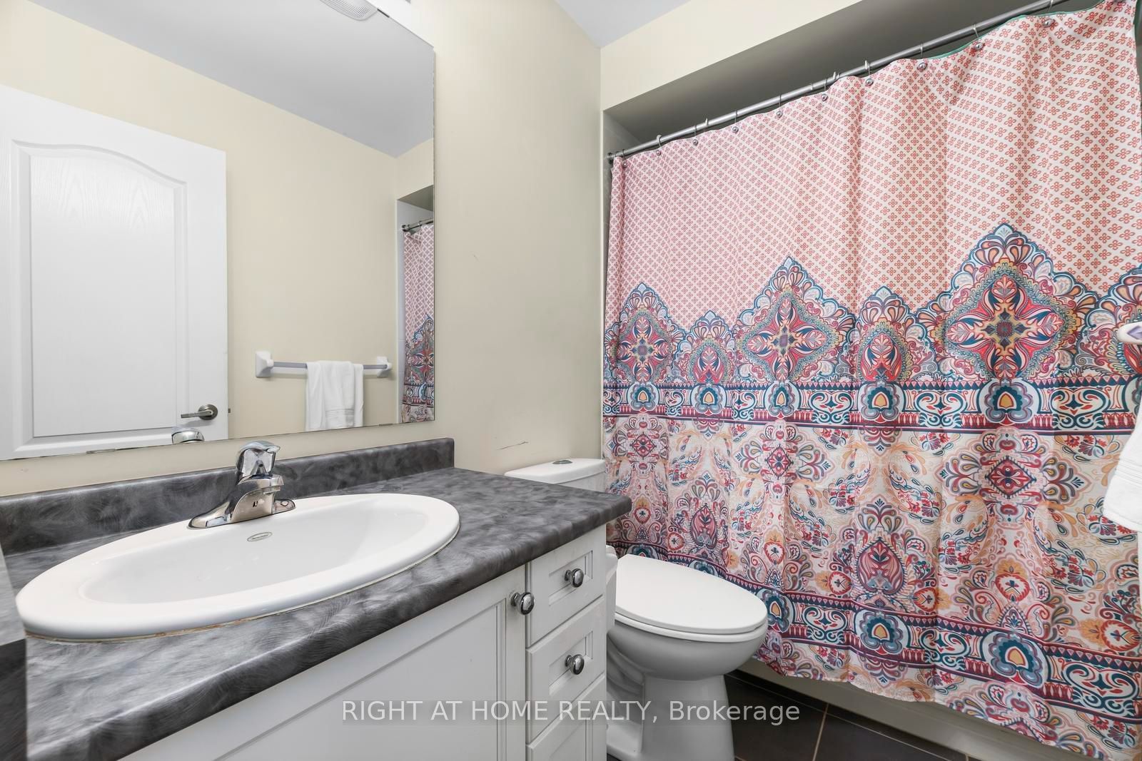 41 Coastline Drive Property Photo 29