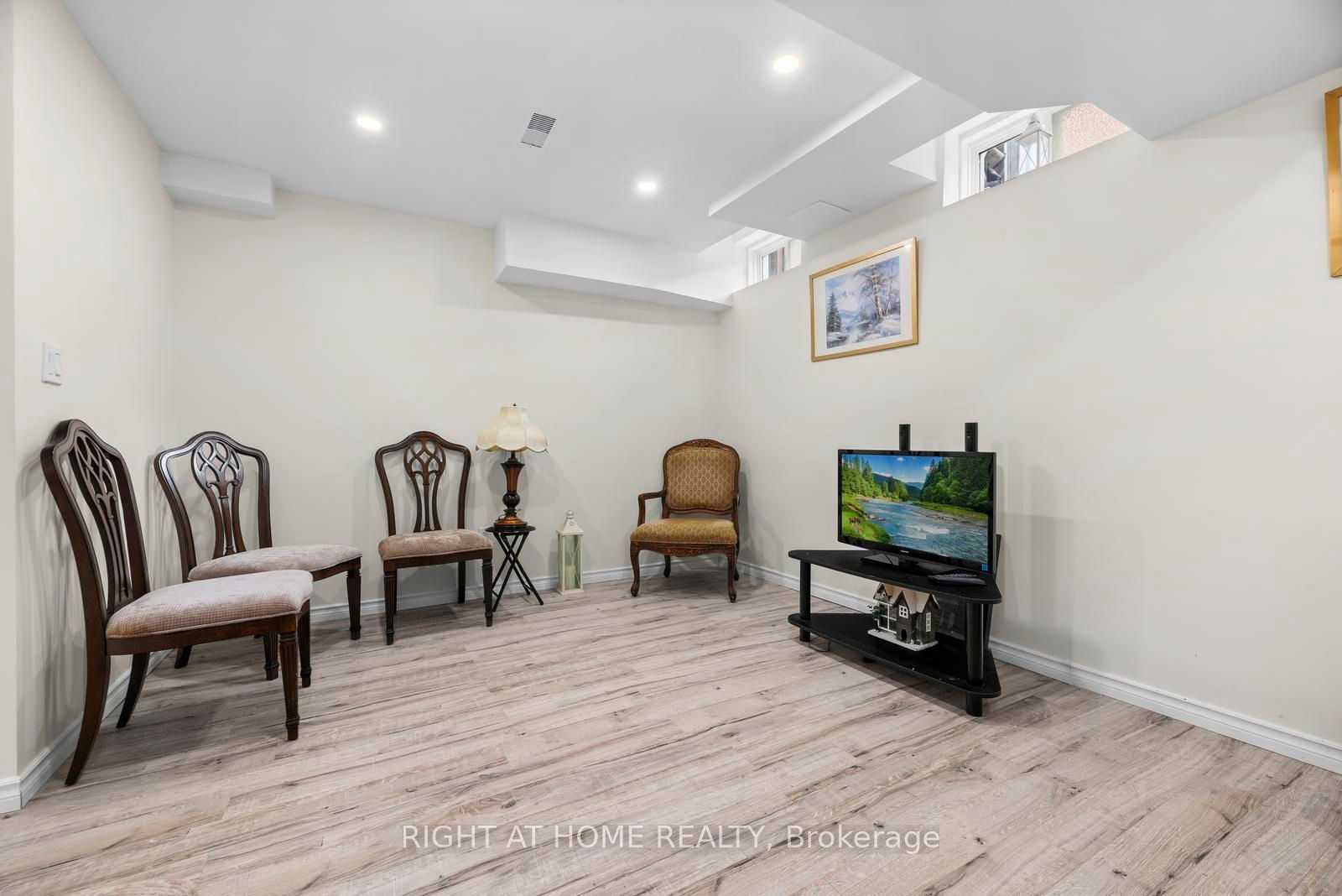 41 Coastline Drive Property Photo 32