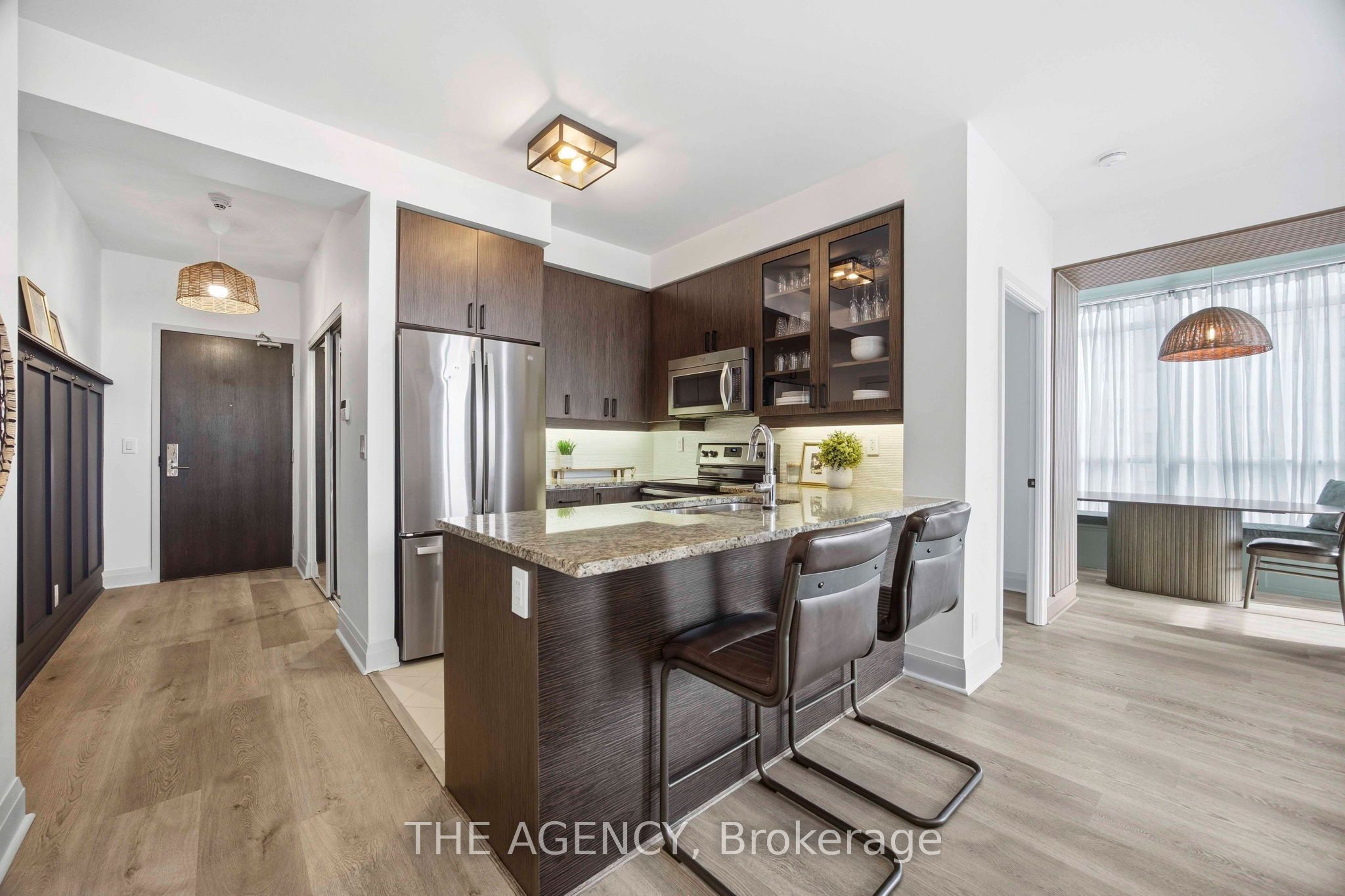 1185 The Queensway 1104 Property Photo 1