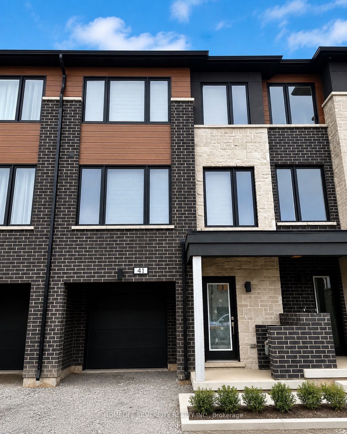 41 Humberstone Drive Property Photo 1