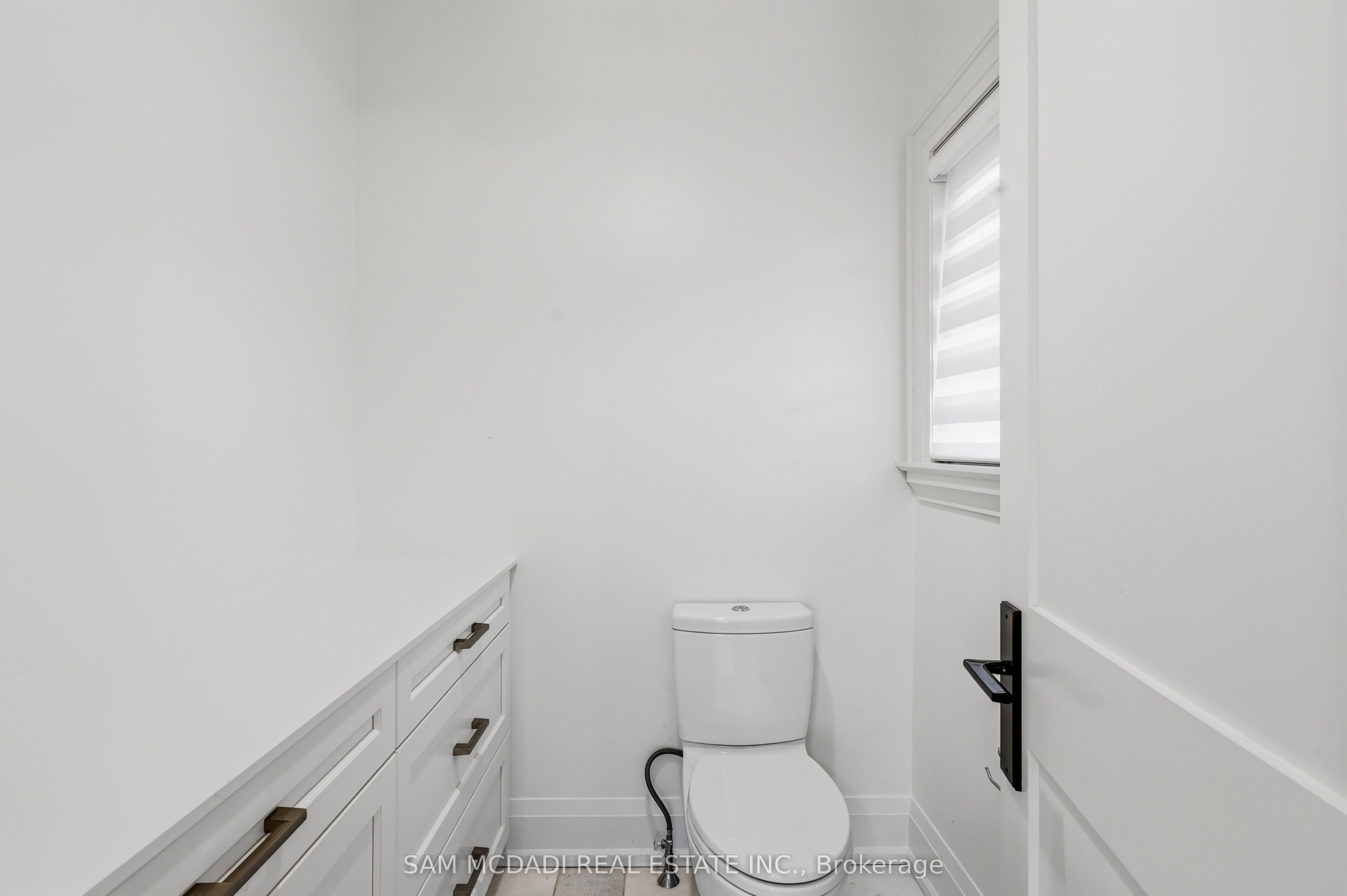 962 Fredonia Drive Property Photo 27