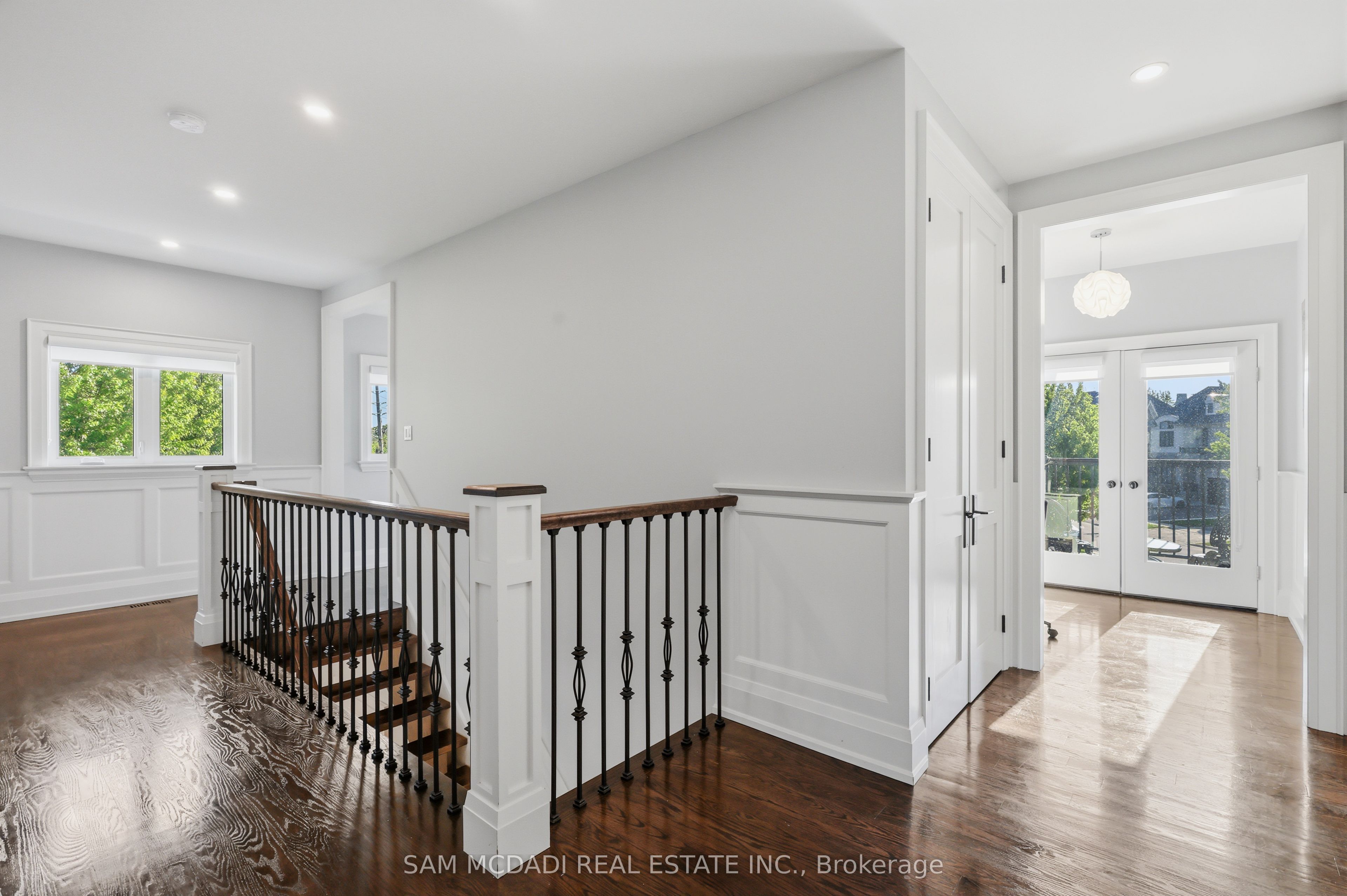 962 Fredonia Drive Property Photo 31