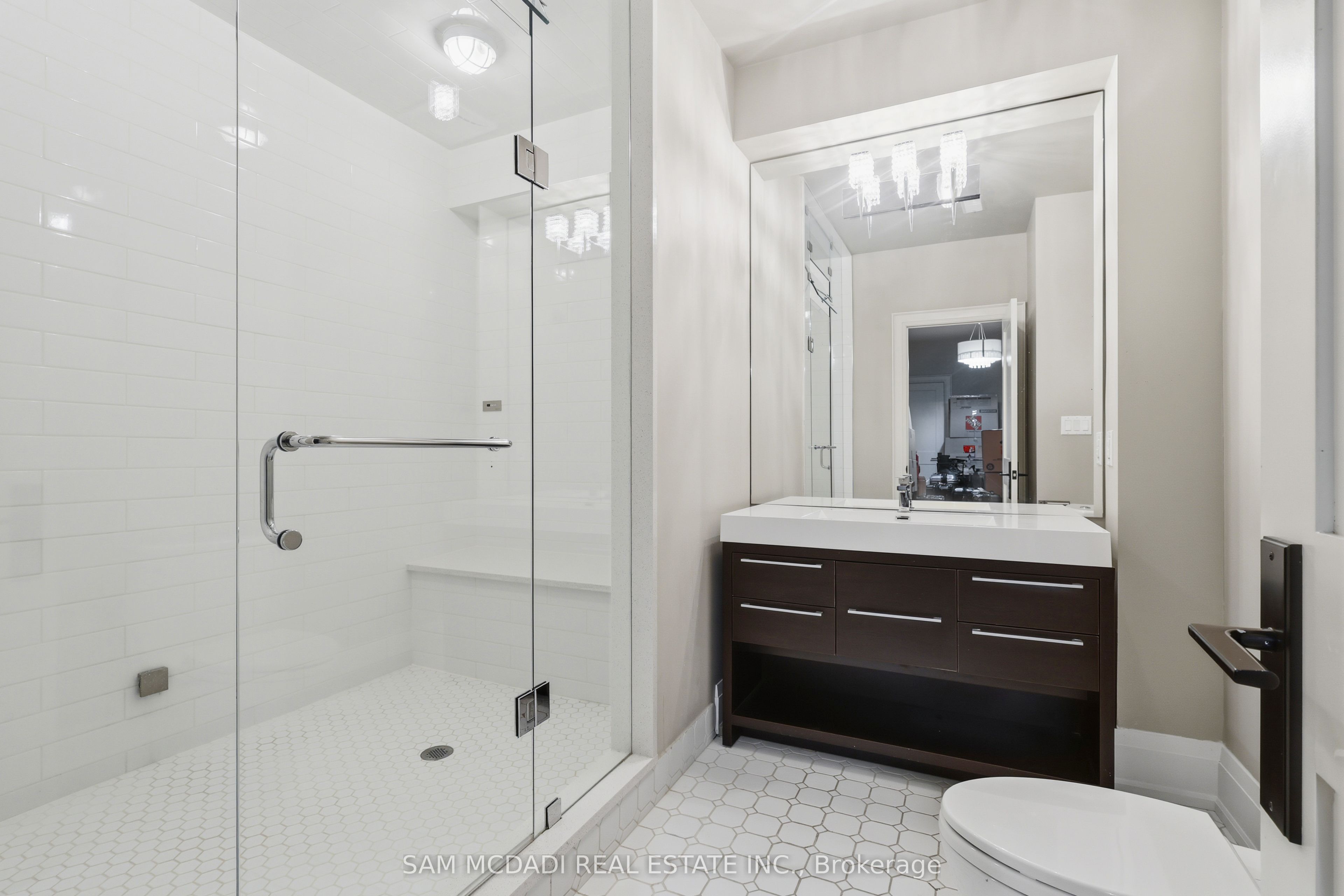962 Fredonia Drive Property Photo 44