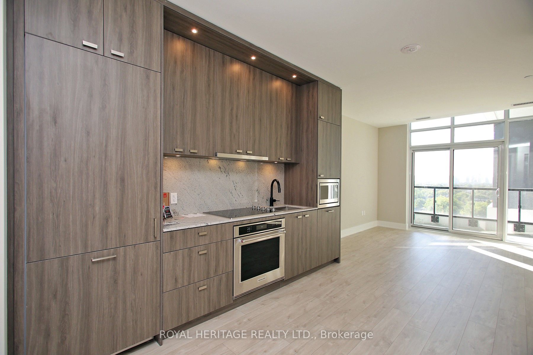 858 Dupont Street Ph39 Property Photo 10