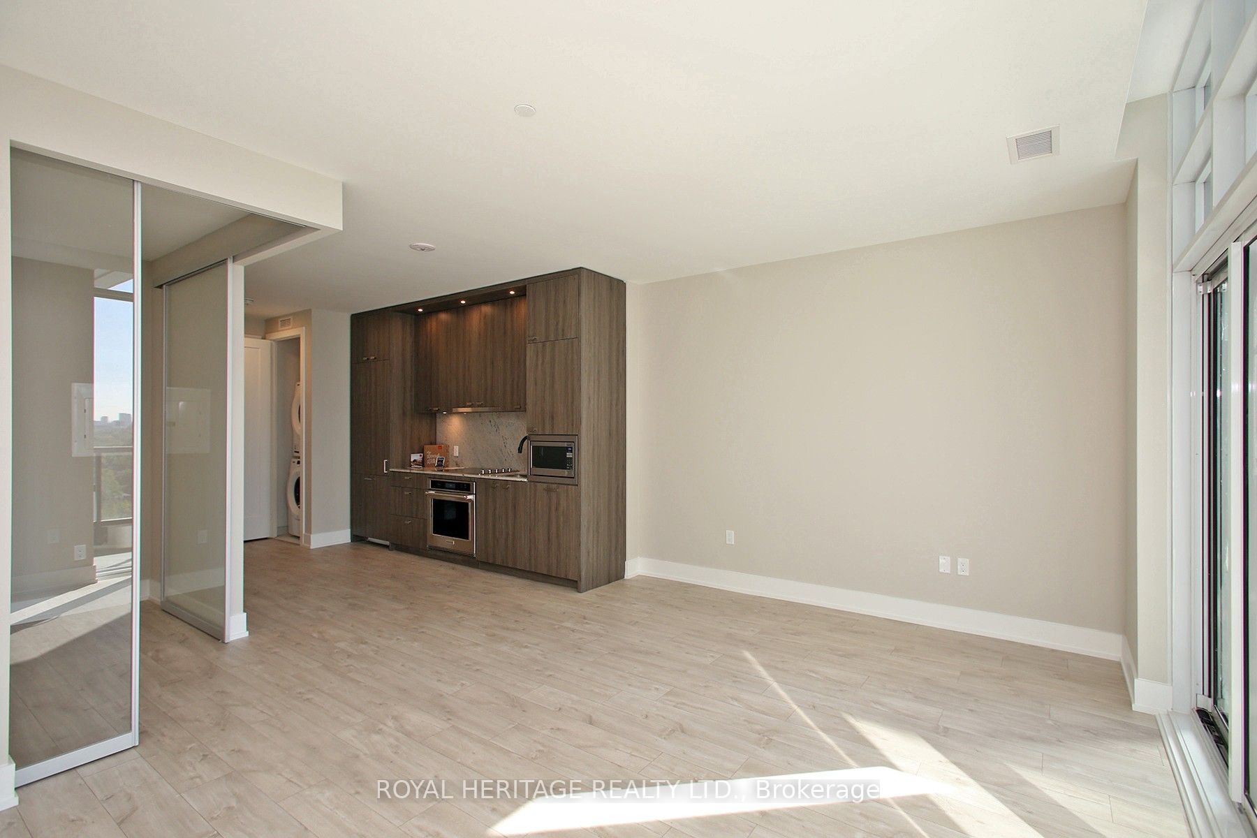 858 Dupont Street Ph39 Property Photo 12