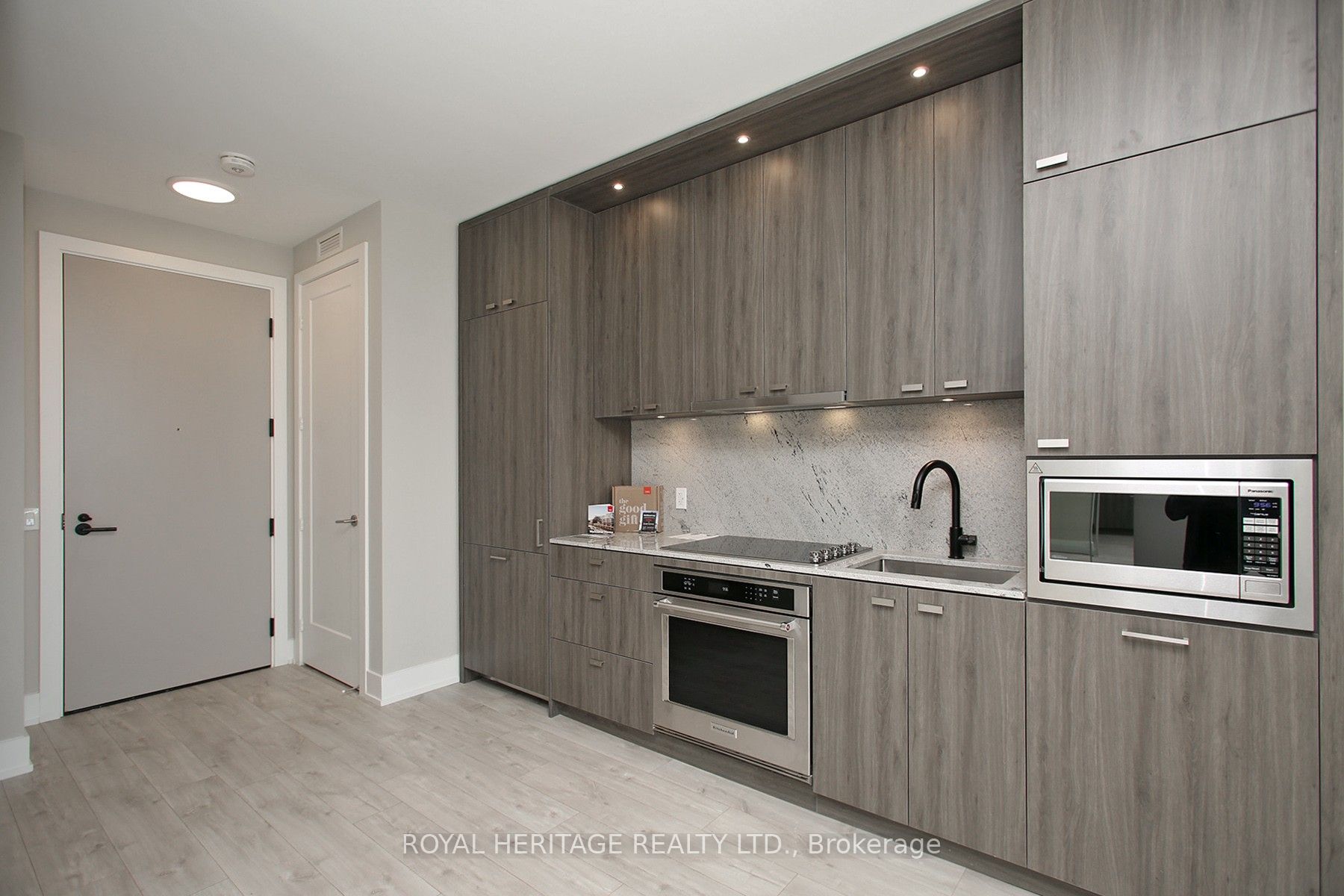 858 Dupont Street Ph39 Property Photo 13