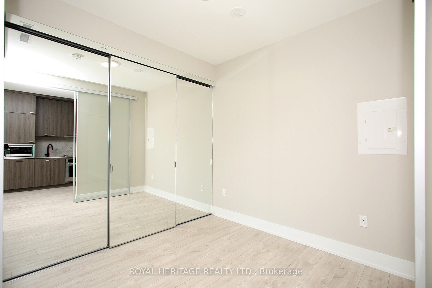 858 Dupont Street Ph39 Property Photo 15