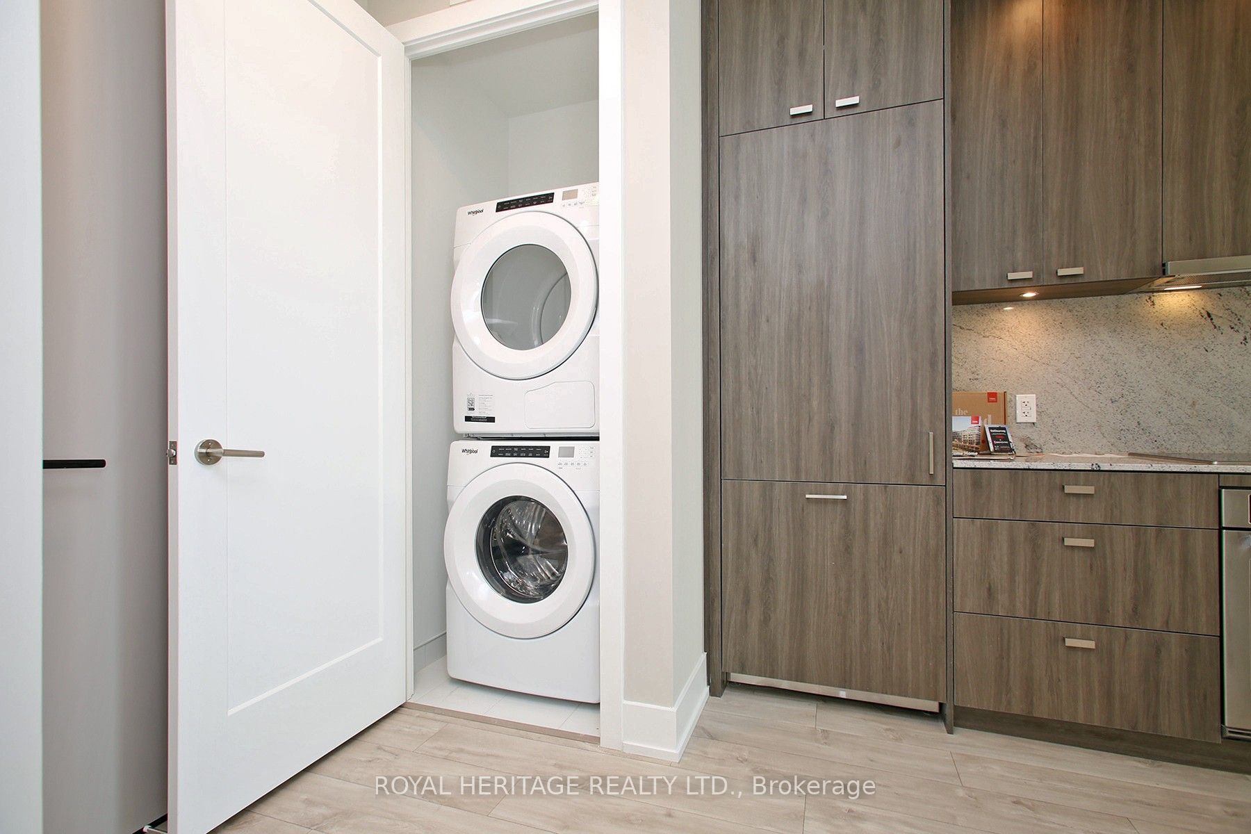858 Dupont Street Ph39 Property Photo 21