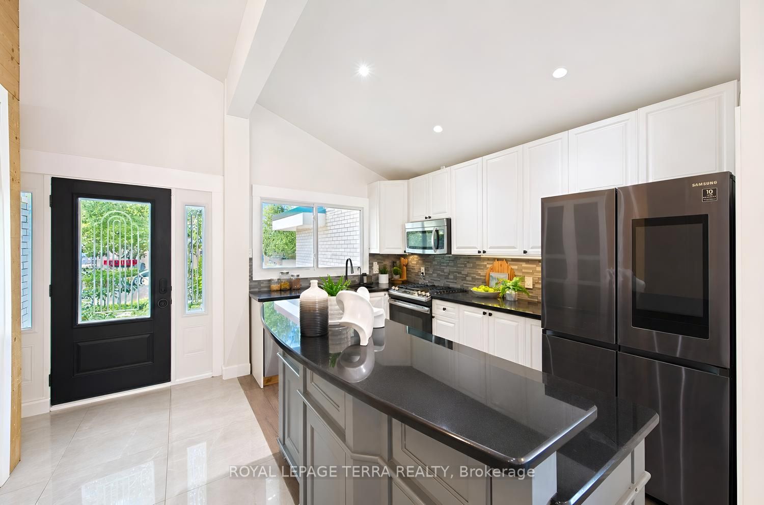 1571 Lewisham Drive Property Photo 17