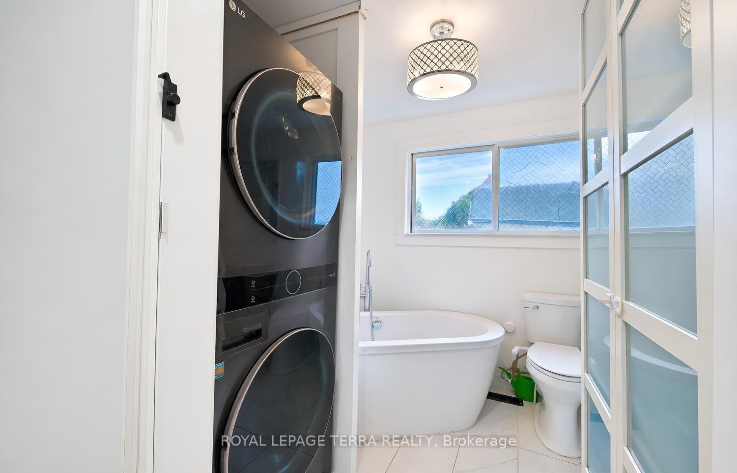 1571 Lewisham Drive Property Photo 30