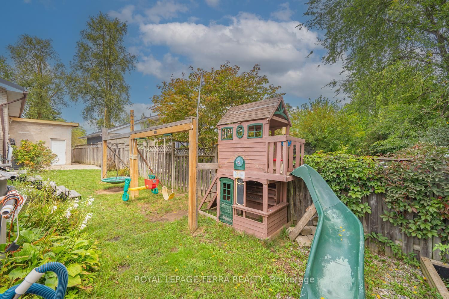 1571 Lewisham Drive Property Photo 47
