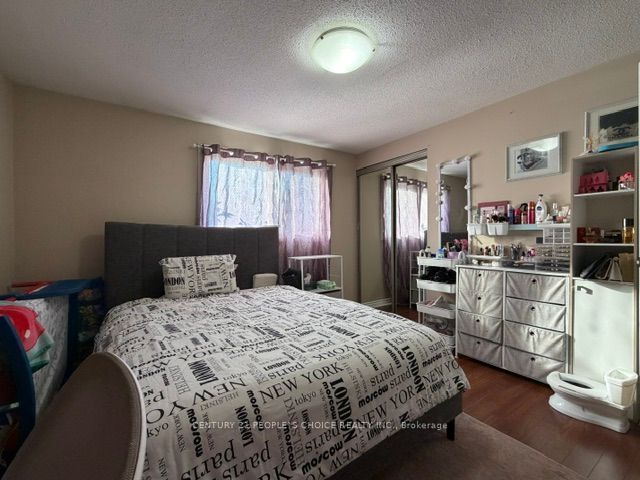 10 Juliana Square Property Photo 10