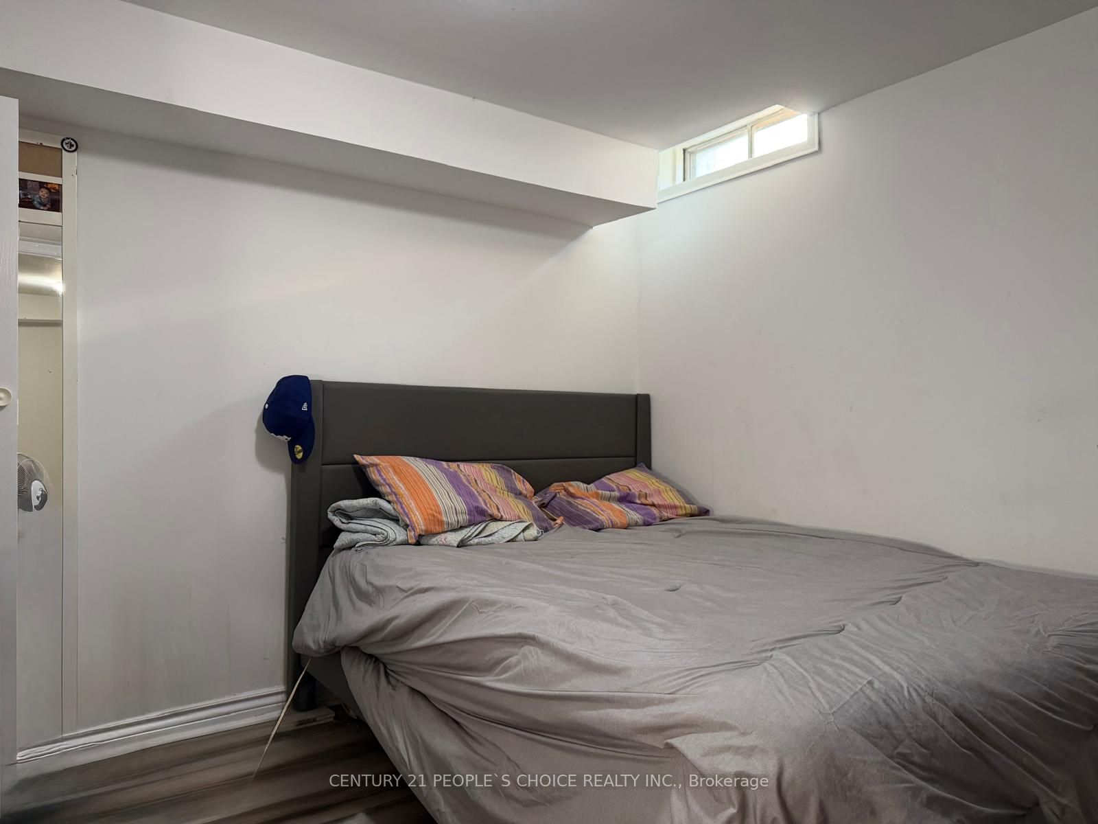 10 Juliana Square Property Photo 18